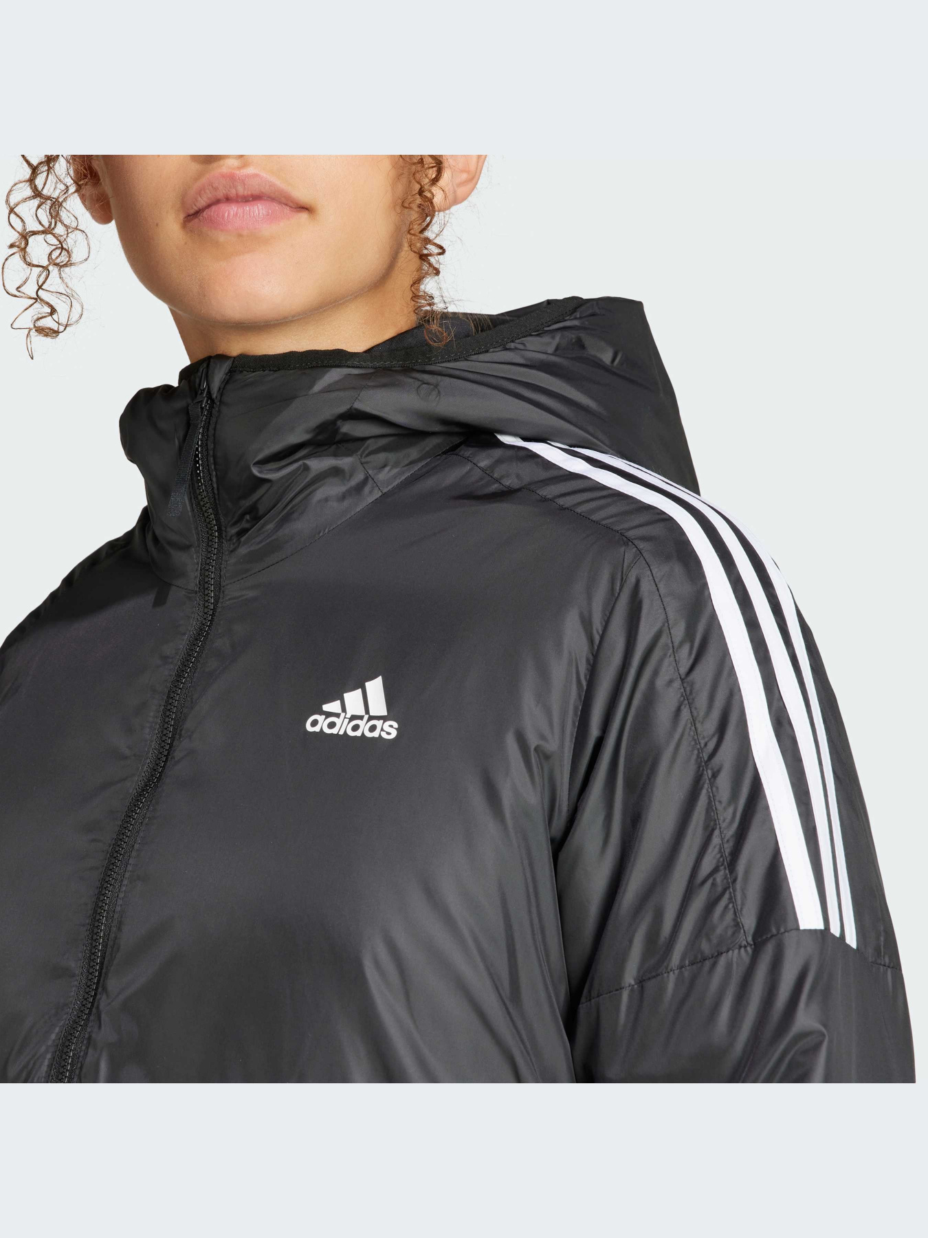 Зимняя куртка Adidas модель GH4598 Зимняя куртка Adidas модель GH4598 Фото