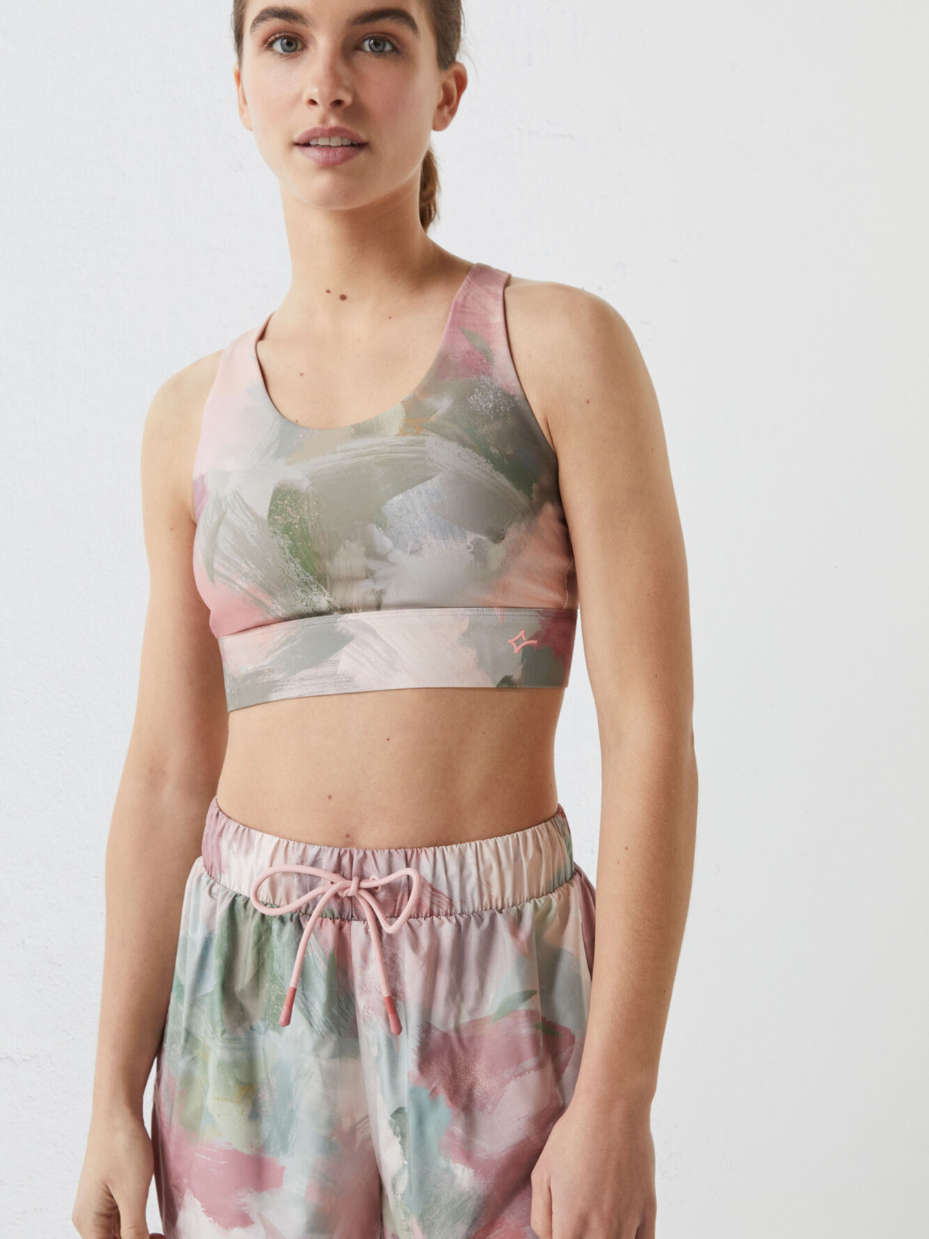 Спортивний топ Dash and Stars модель 9485781 Фото