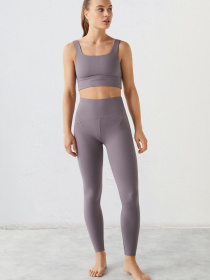 Спортивный топ Dash and Stars модель 9485785 Спортивный топ Dash and Stars модель 9485785 Фото