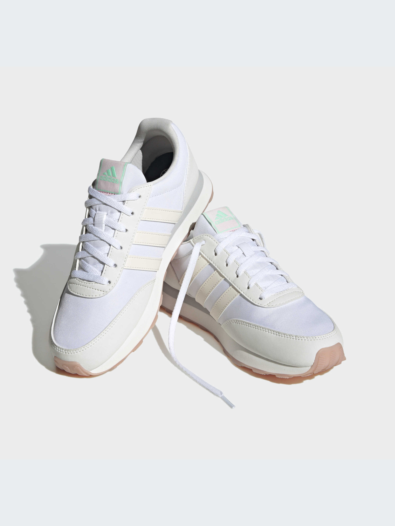 Кросівки повсякденні Adidas модель HP2252 Фото