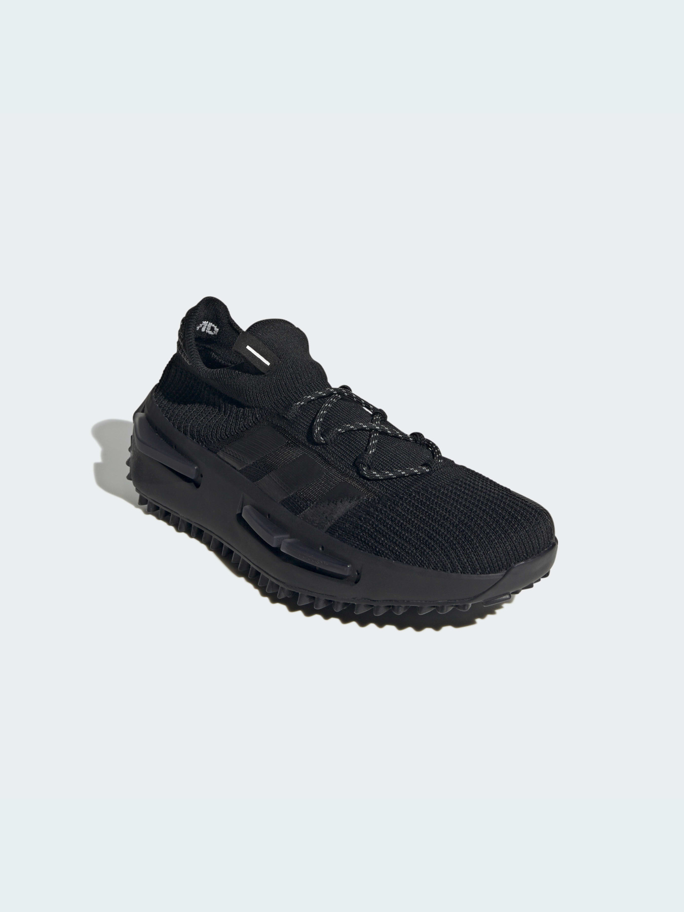 Кроссовки повседневные Adidas NMD модель FZ6381 Кроссовки повседневные Adidas NMD модель FZ6381 Фото