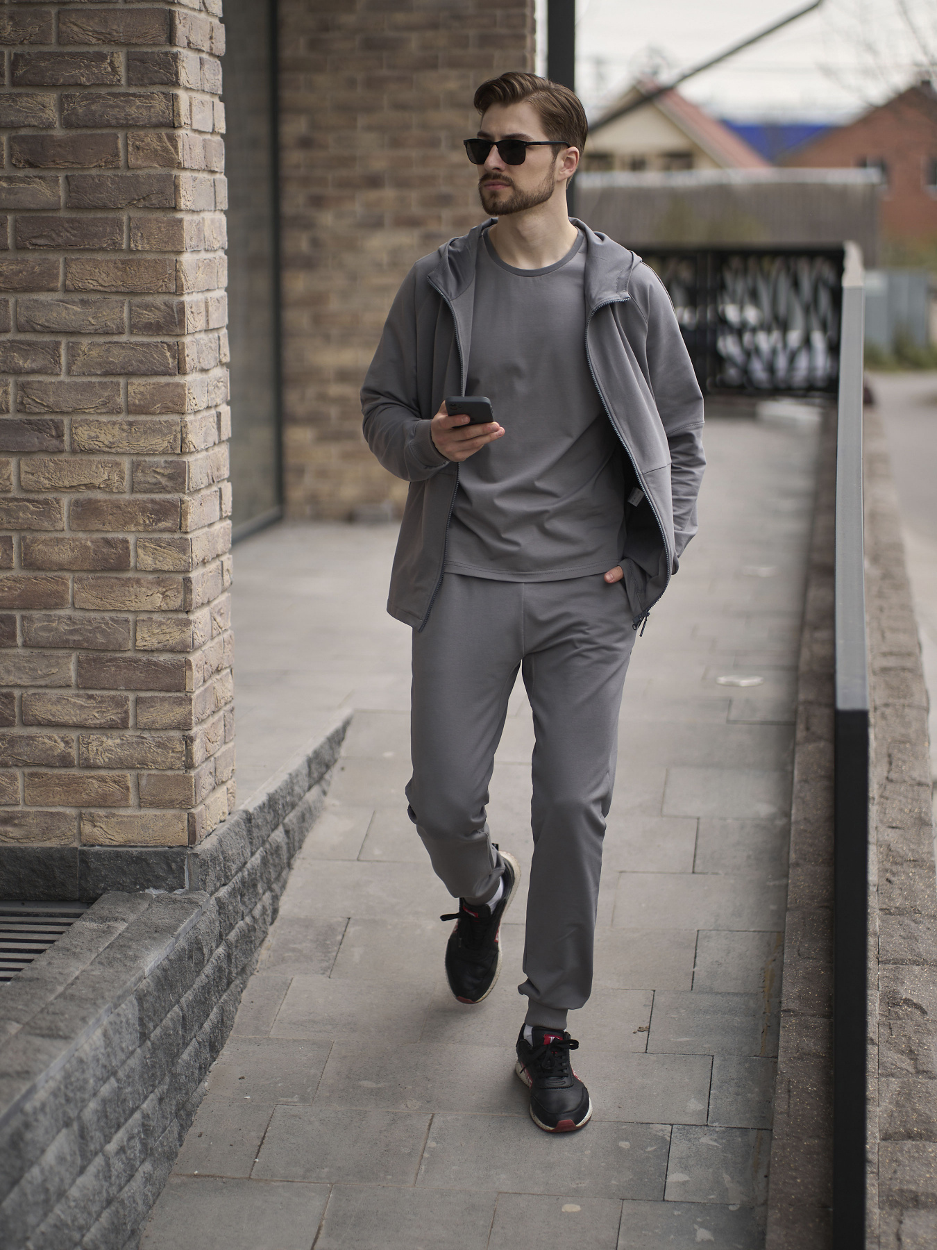 Спортивний костюм HANDY WEAR Summer модель 2009 Фото