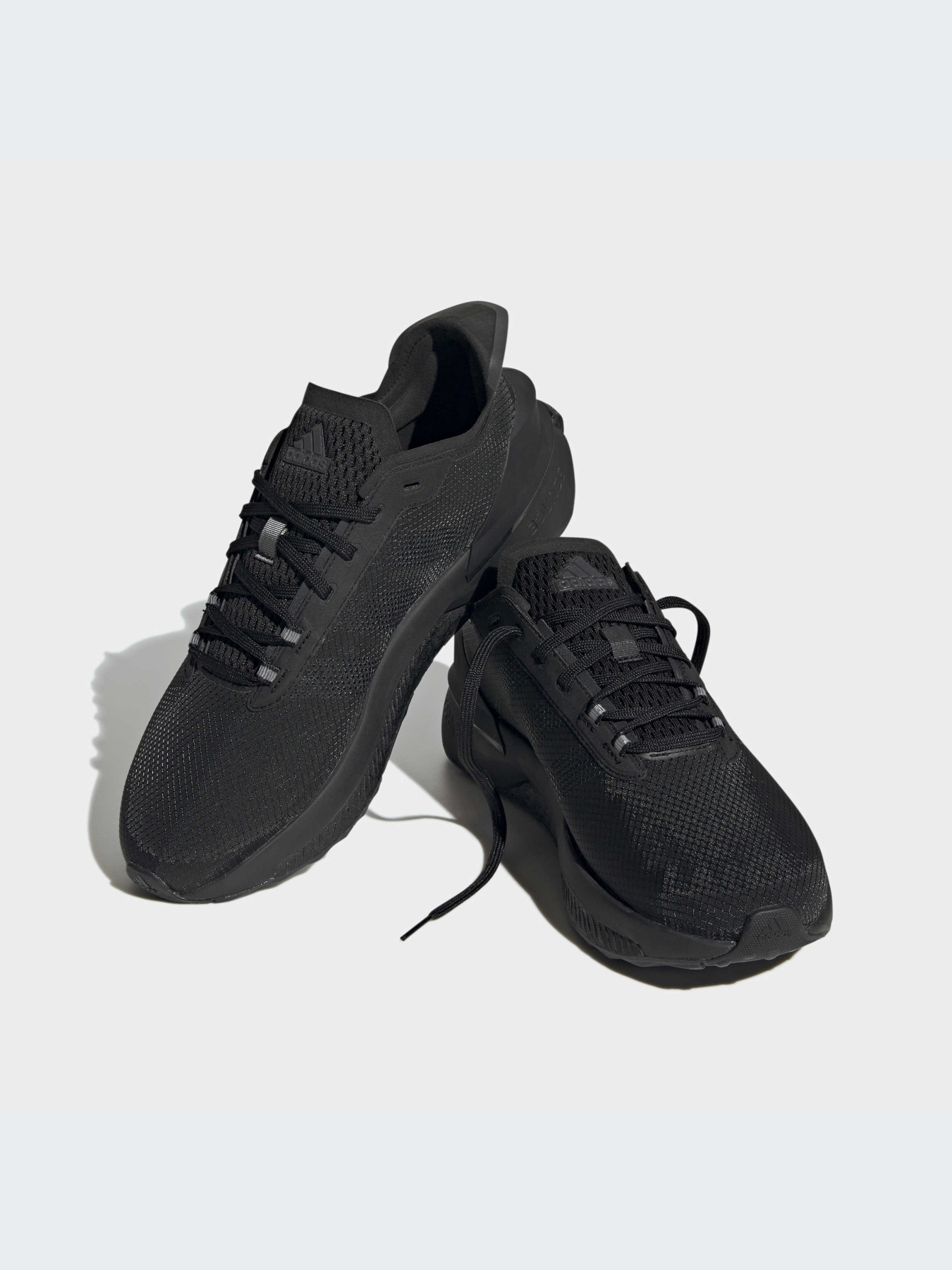 Кросівки повсякденні Adidas AVRYN модель HP5982 Фото