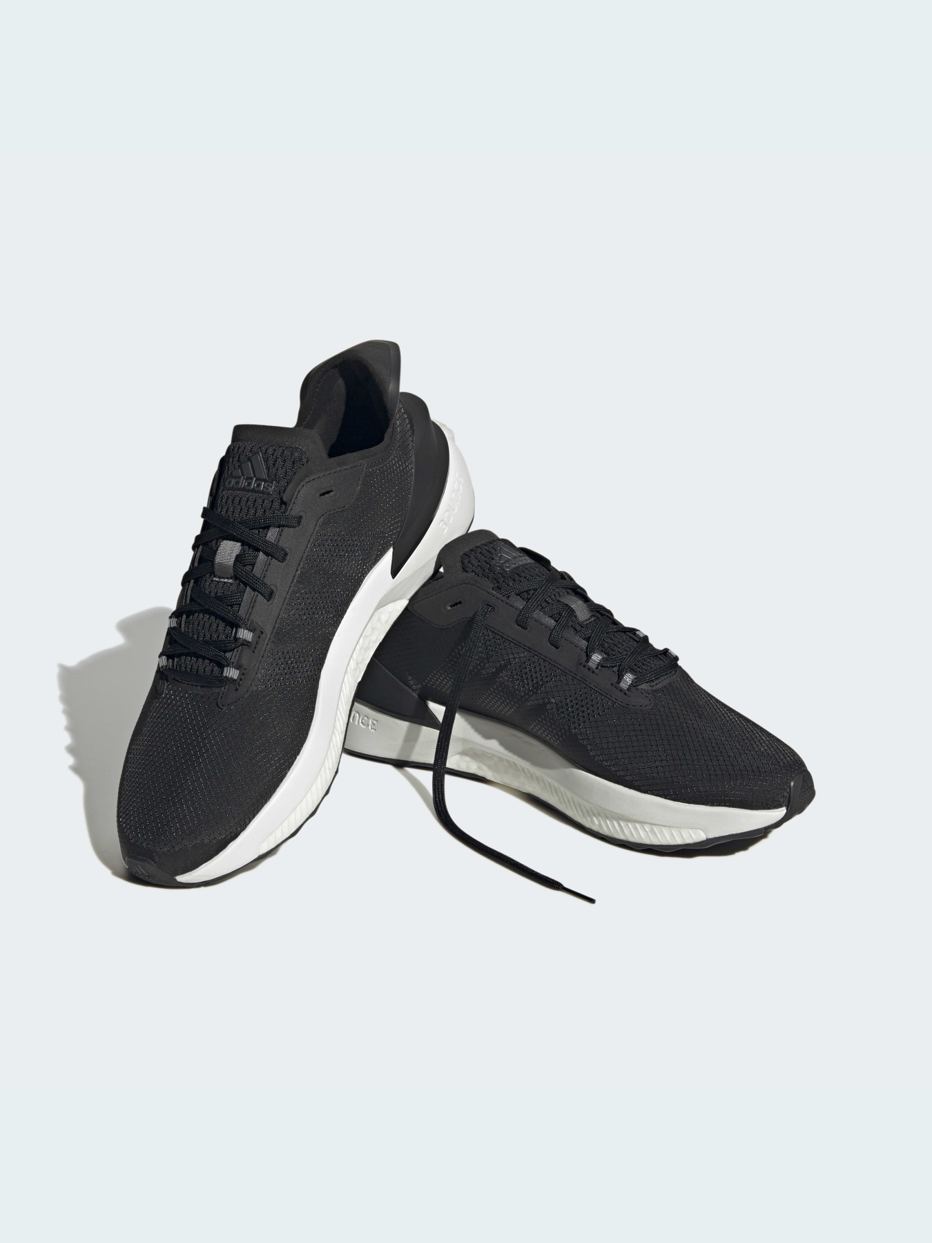 Кросівки Adidas AVRYN модель HP5968 Фото