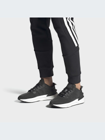 Кросівки повсякденні Adidas AVRYN модель HP5968 Фото