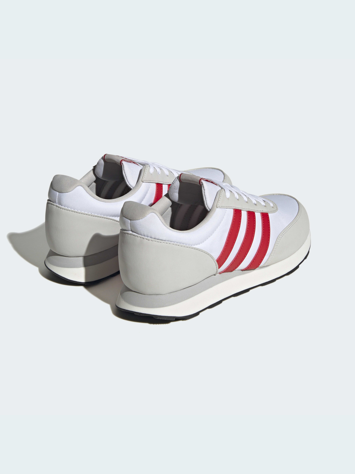 Кроссовки Adidas модель HP2260 Фото