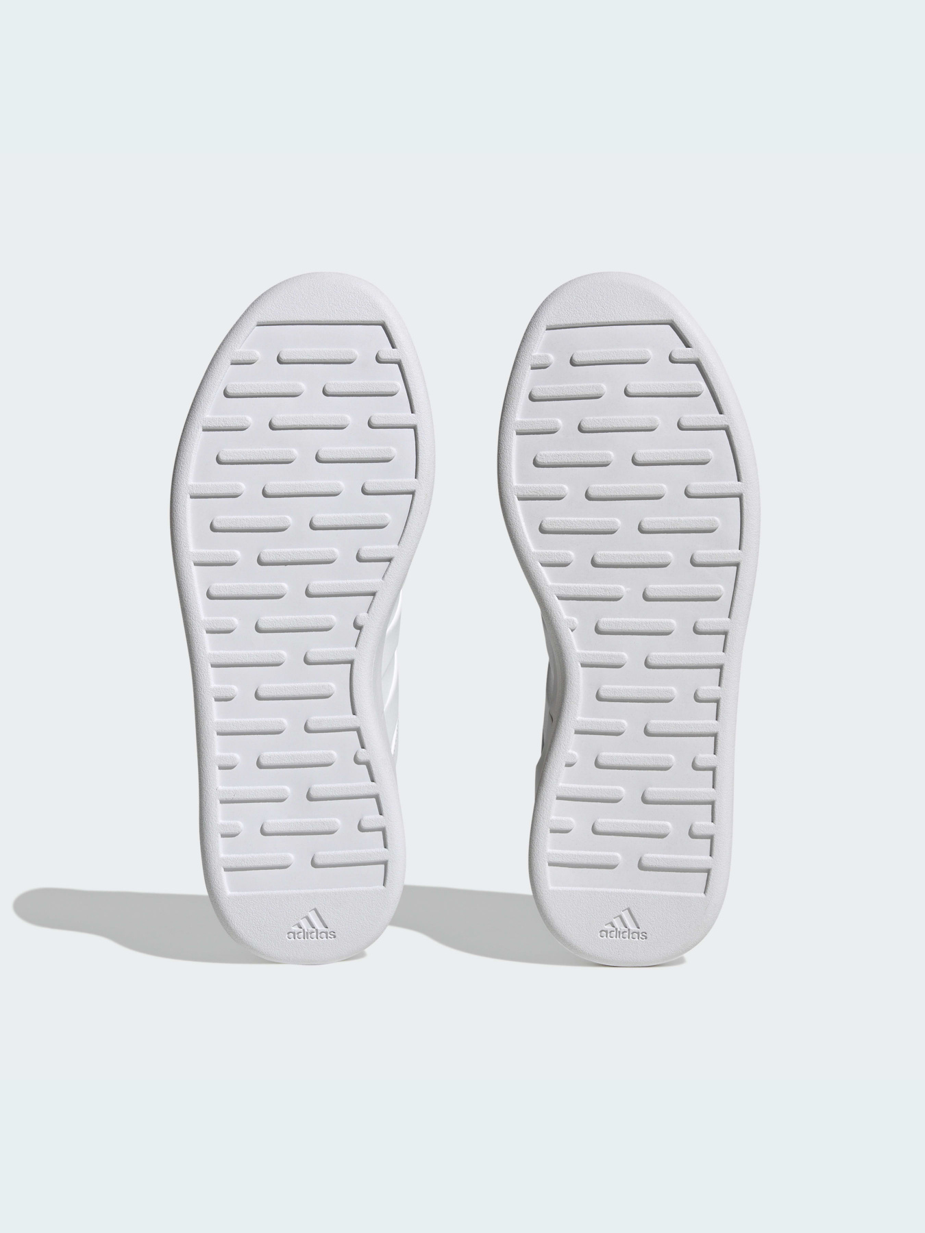 Кроссовки повседневные Adidas модель HP2609 Фото