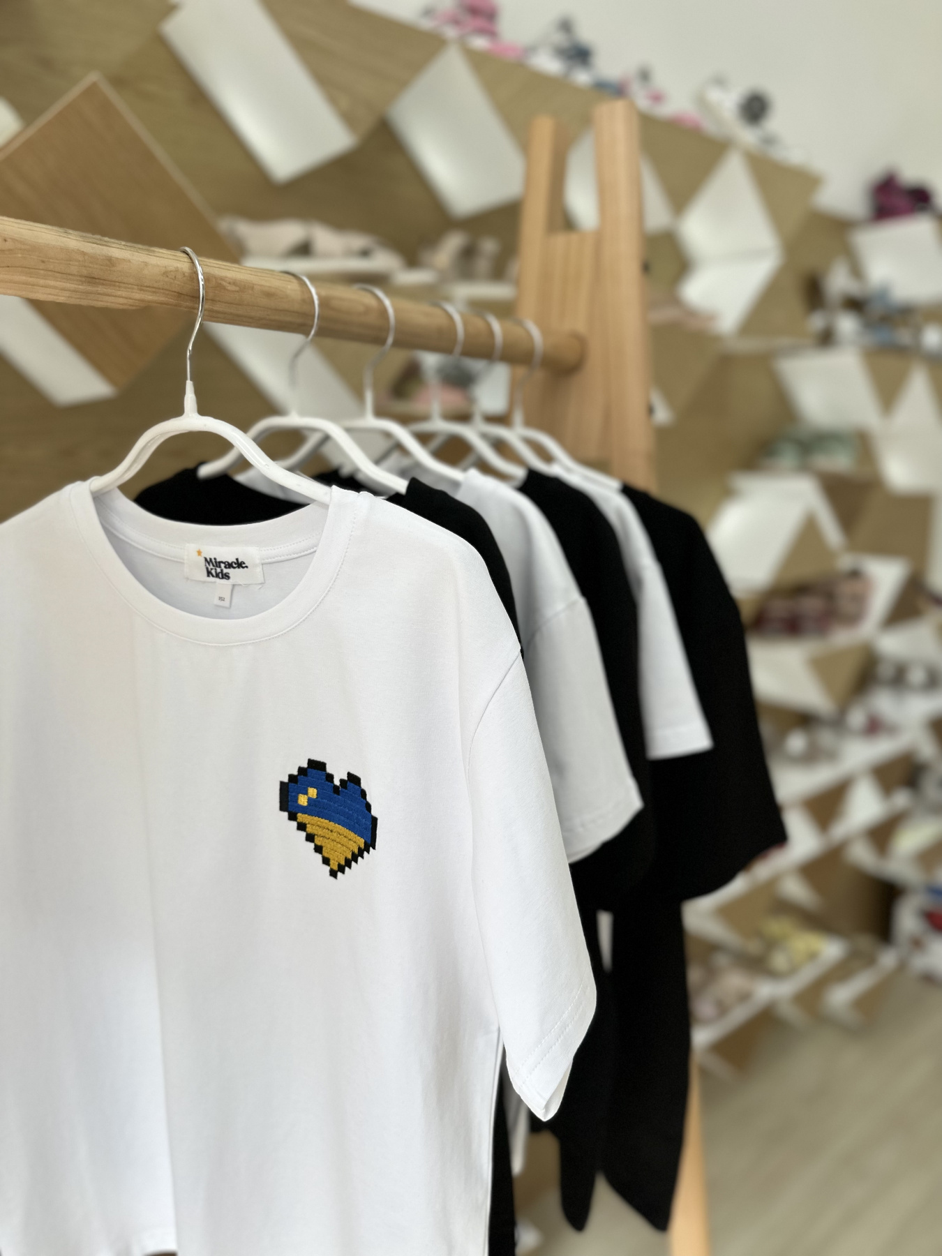 Футболка Miracle Kids модель 22-02-026 Фото