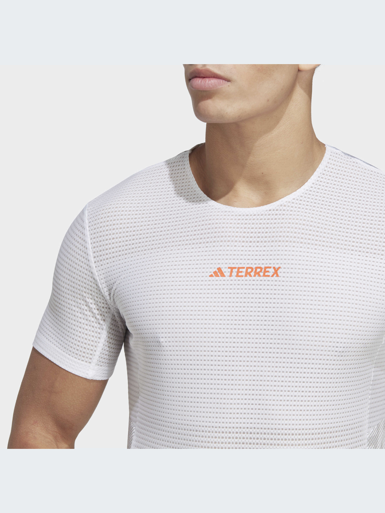 Спортивная футболка Adidas Terrex модель HL1717 Спортивная футболка Adidas Terrex модель HL1717 Фото