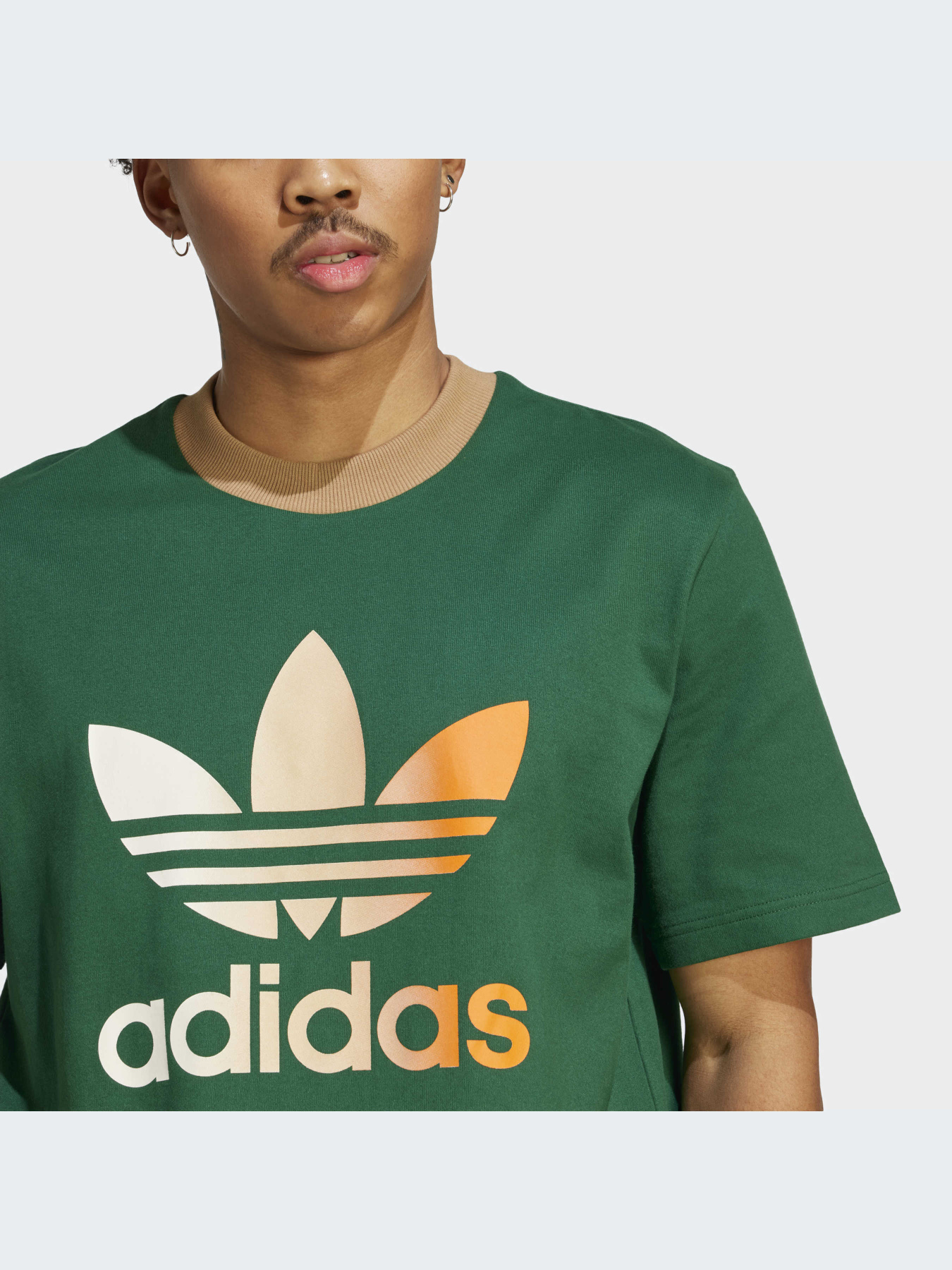 Футболка Adidas Adicolor модель IP6969 Футболка Adidas Adicolor модель IP6969 Фото