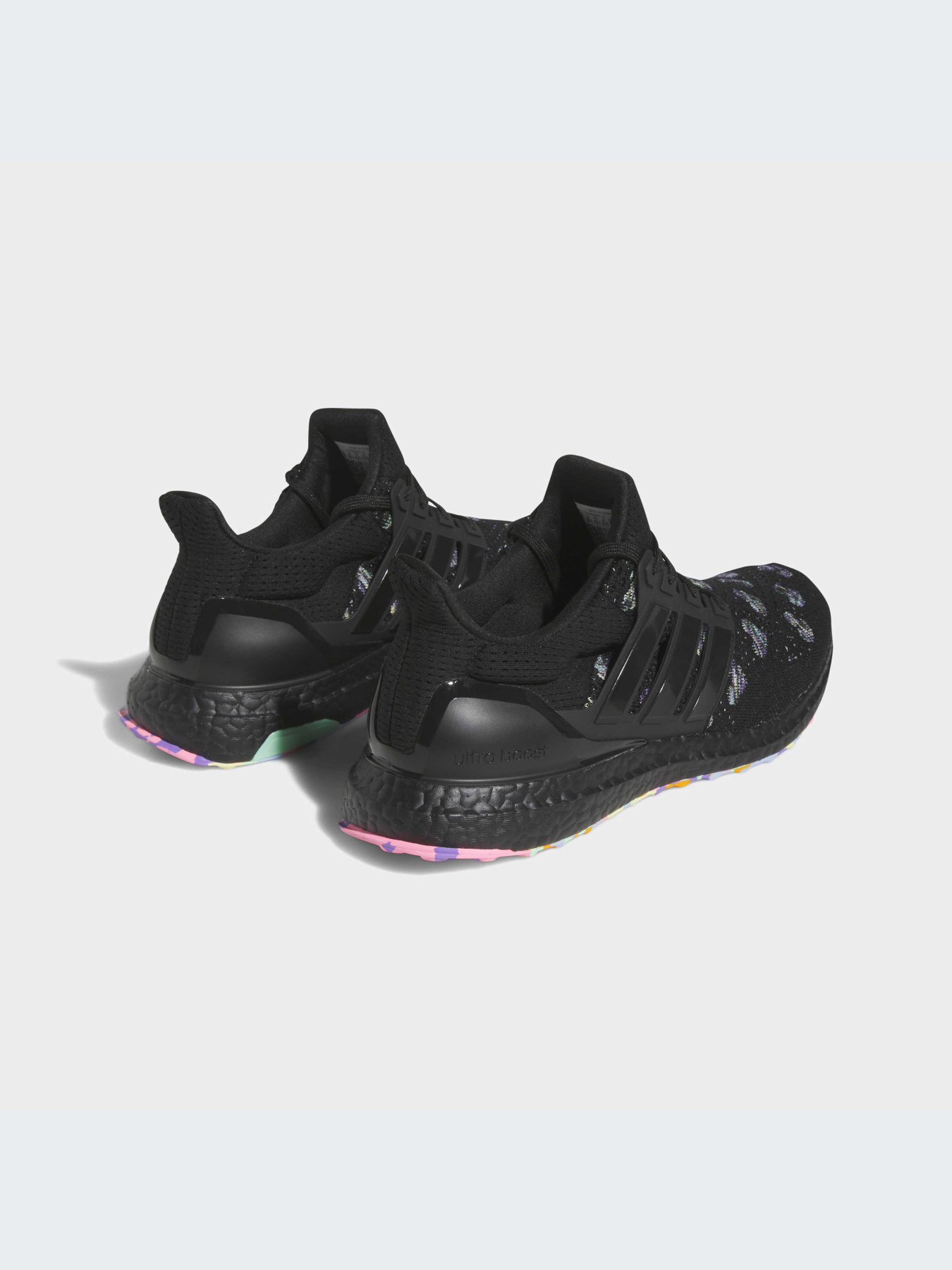 Кросівки для бігу Adidas Ultraboost модель HQ6174 Фото