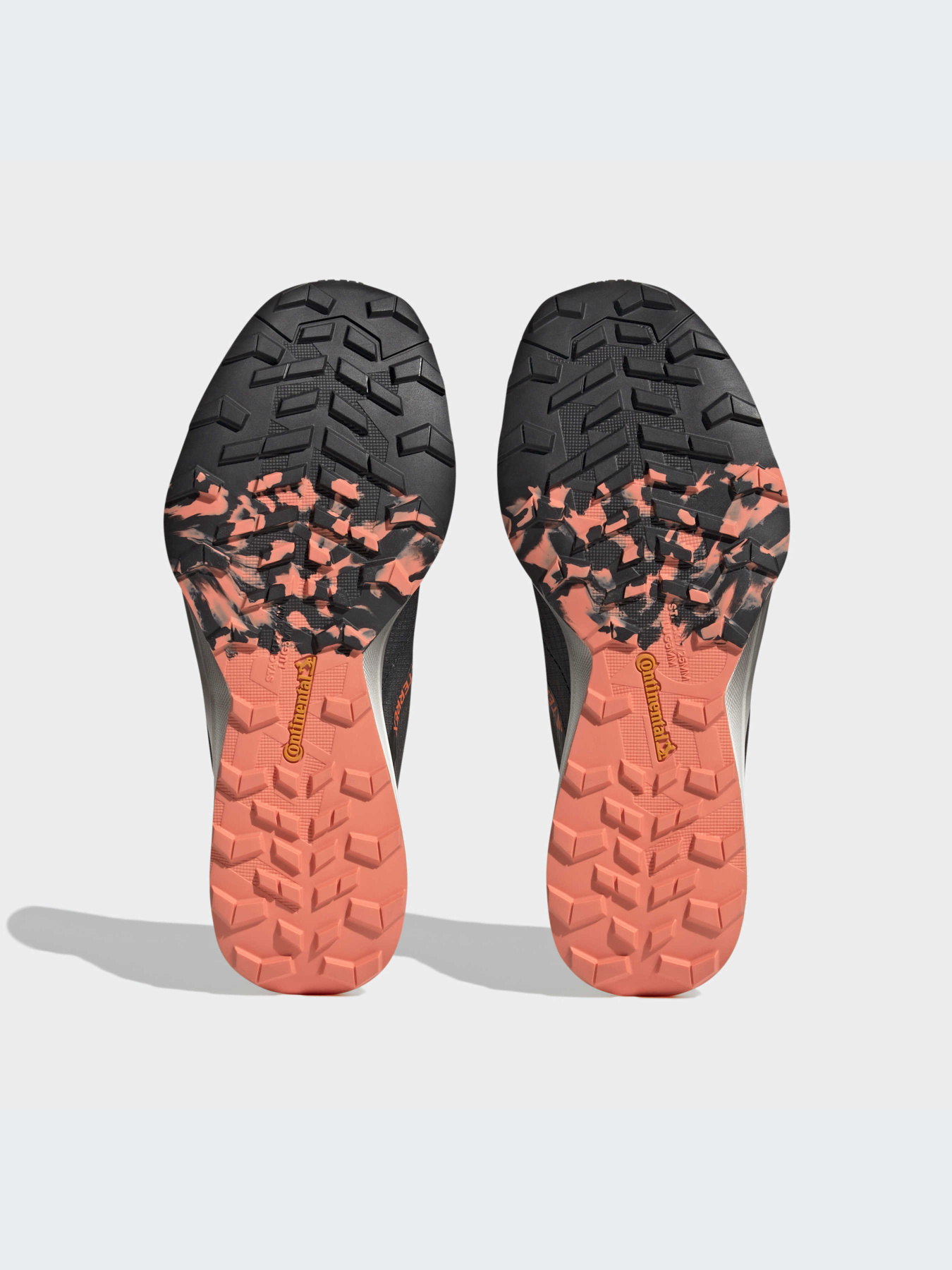 Кроссовки для бега Adidas Terrex модель HR1154 Кроссовки для бега Adidas Terrex модель HR1154 Фото