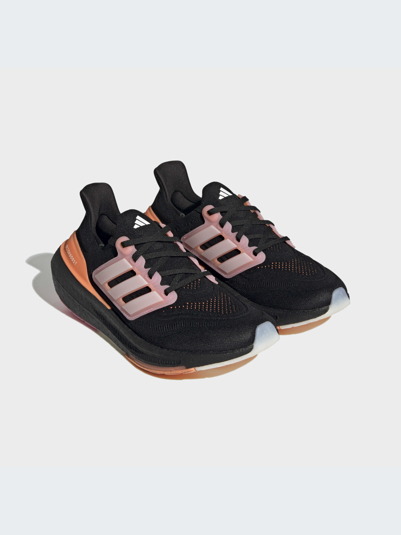 Кросівки для бігу Adidas Ultraboost модель HQ8599 Фото