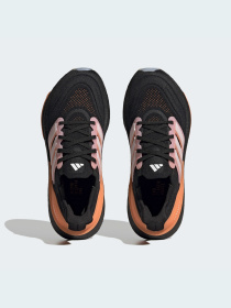 Кроссовки для бега Adidas Ultraboost модель HQ8599 Кроссовки для бега Adidas Ultraboost модель HQ8599 Фото