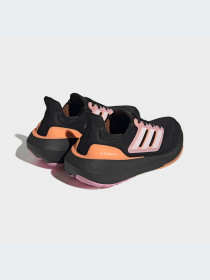 Кроссовки для бега Adidas Ultraboost модель HQ8599 Кроссовки для бега Adidas Ultraboost модель HQ8599 Фото