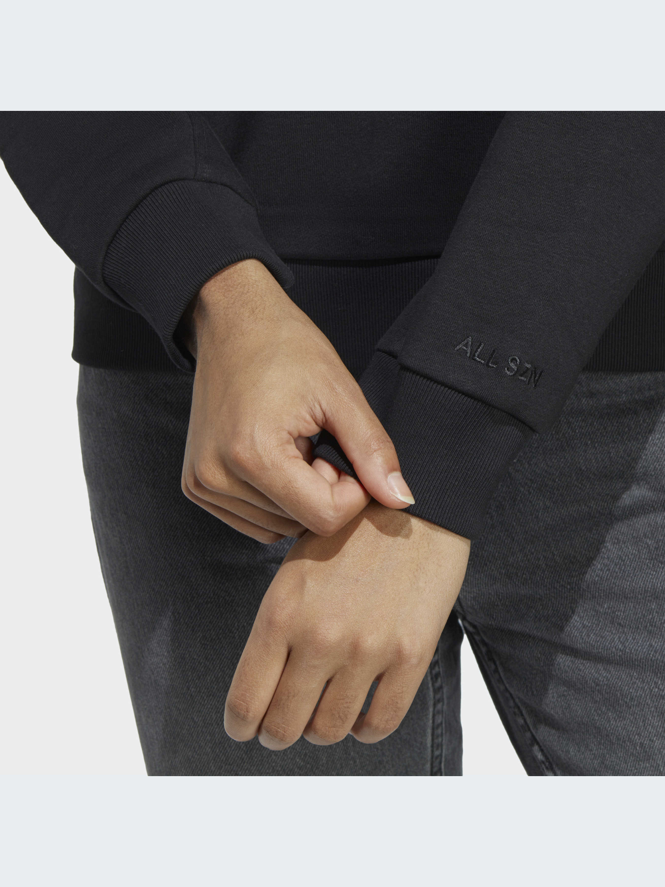 Свитшот Adidas Graphics модель IC6470 Фото