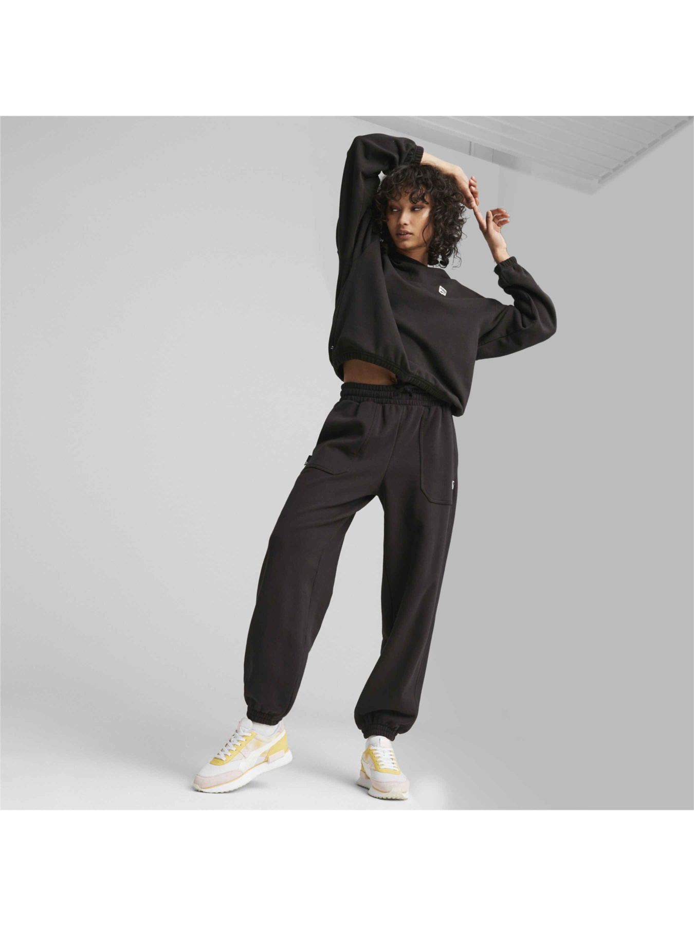 Штани спортивні PUMA Downtown Sweatpants TR модель 621456 Фото