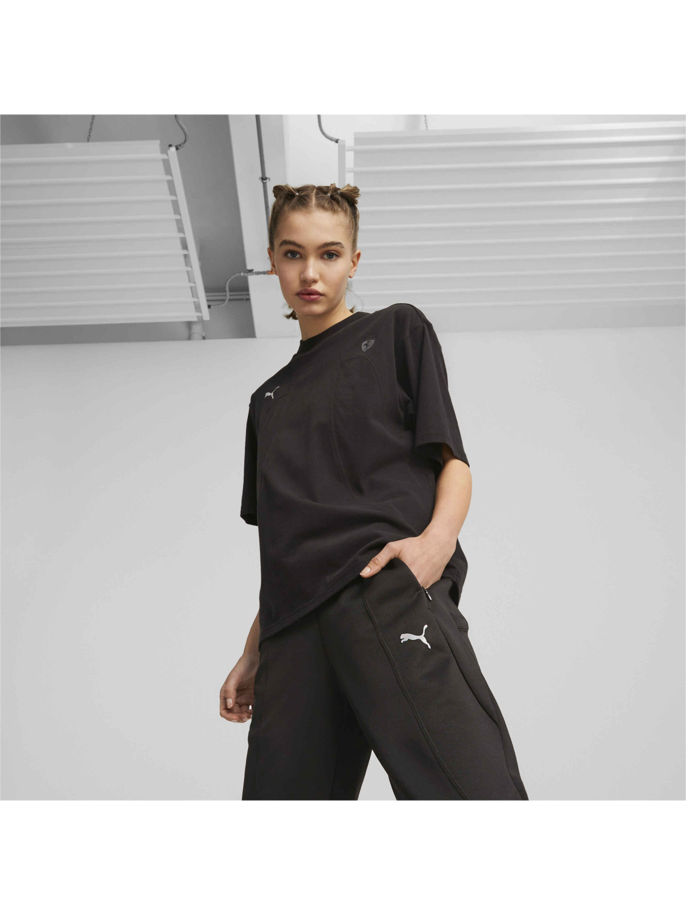 Футболка спортивная PUMA Ferrari Style Tee Wmn модель 620994 Фото