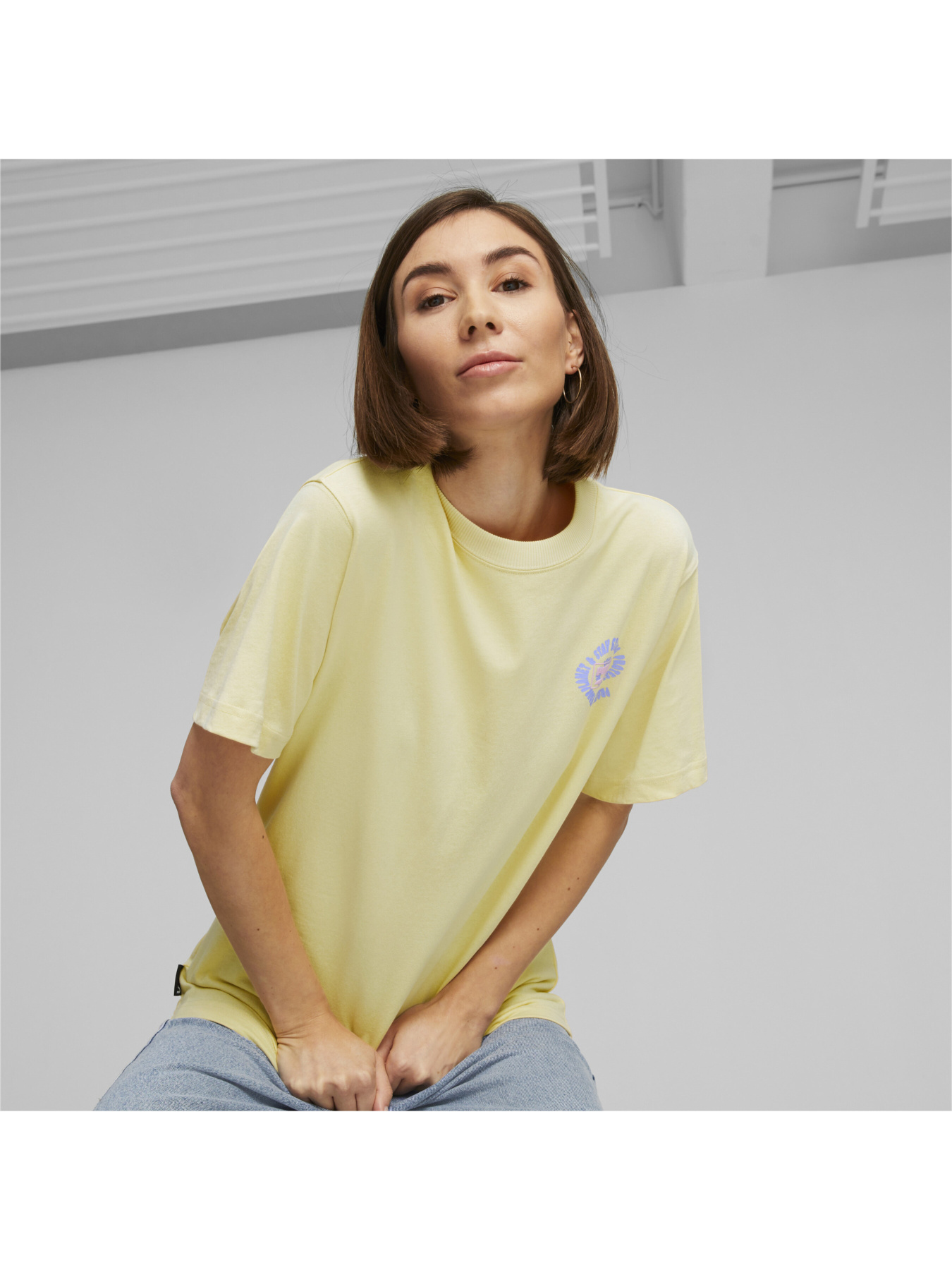 Футболка PUMA Downtown Relaxed Graphic Tee модель 539724 Фото