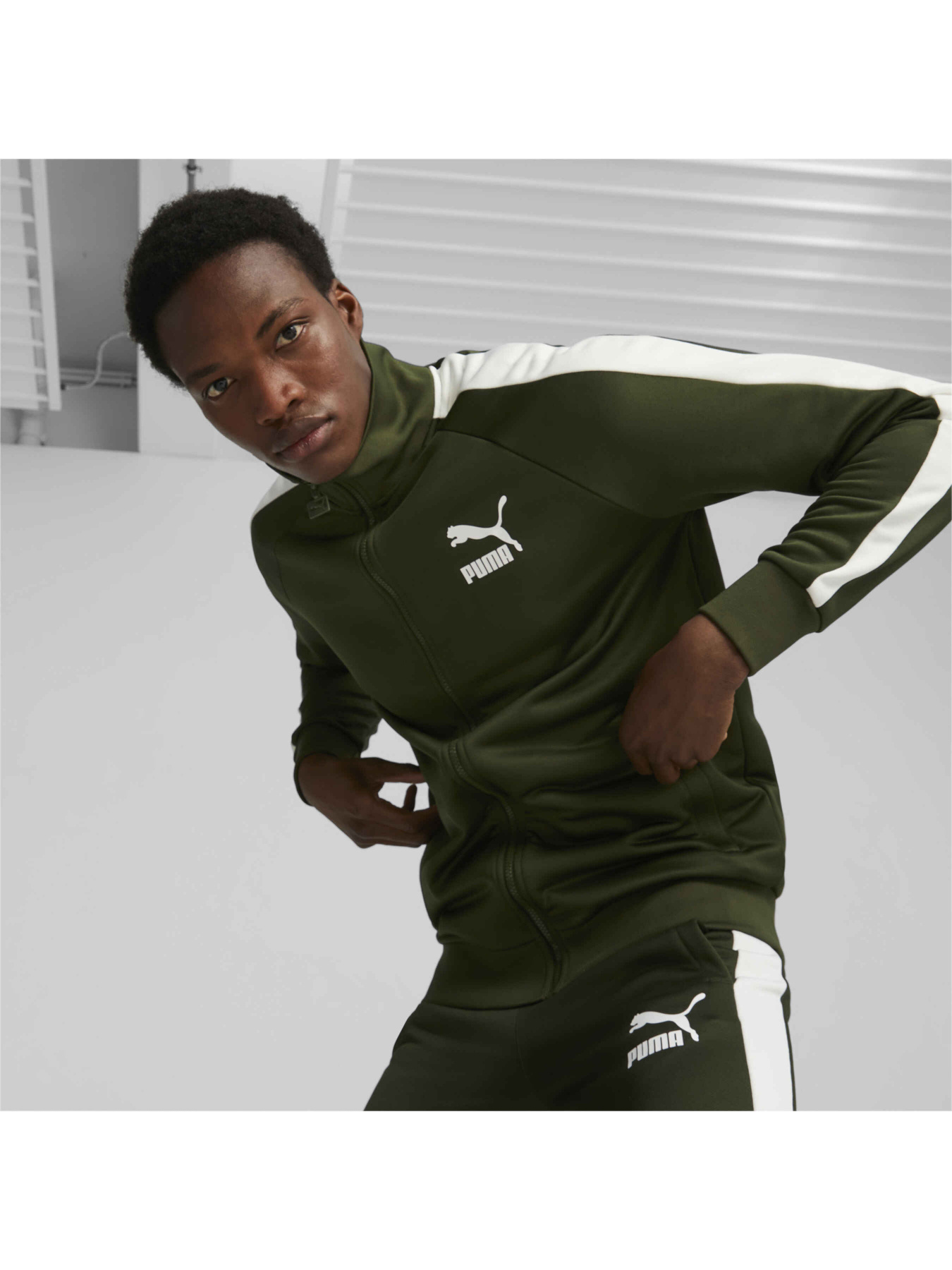 Кофта спортивная PUMA T7 Iconic Track Jacket модель 539484 Фото