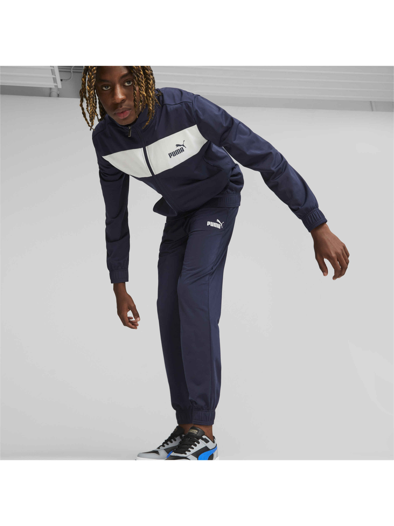 Спортивный костюм PUMA Poly Suit модель 677427 Фото