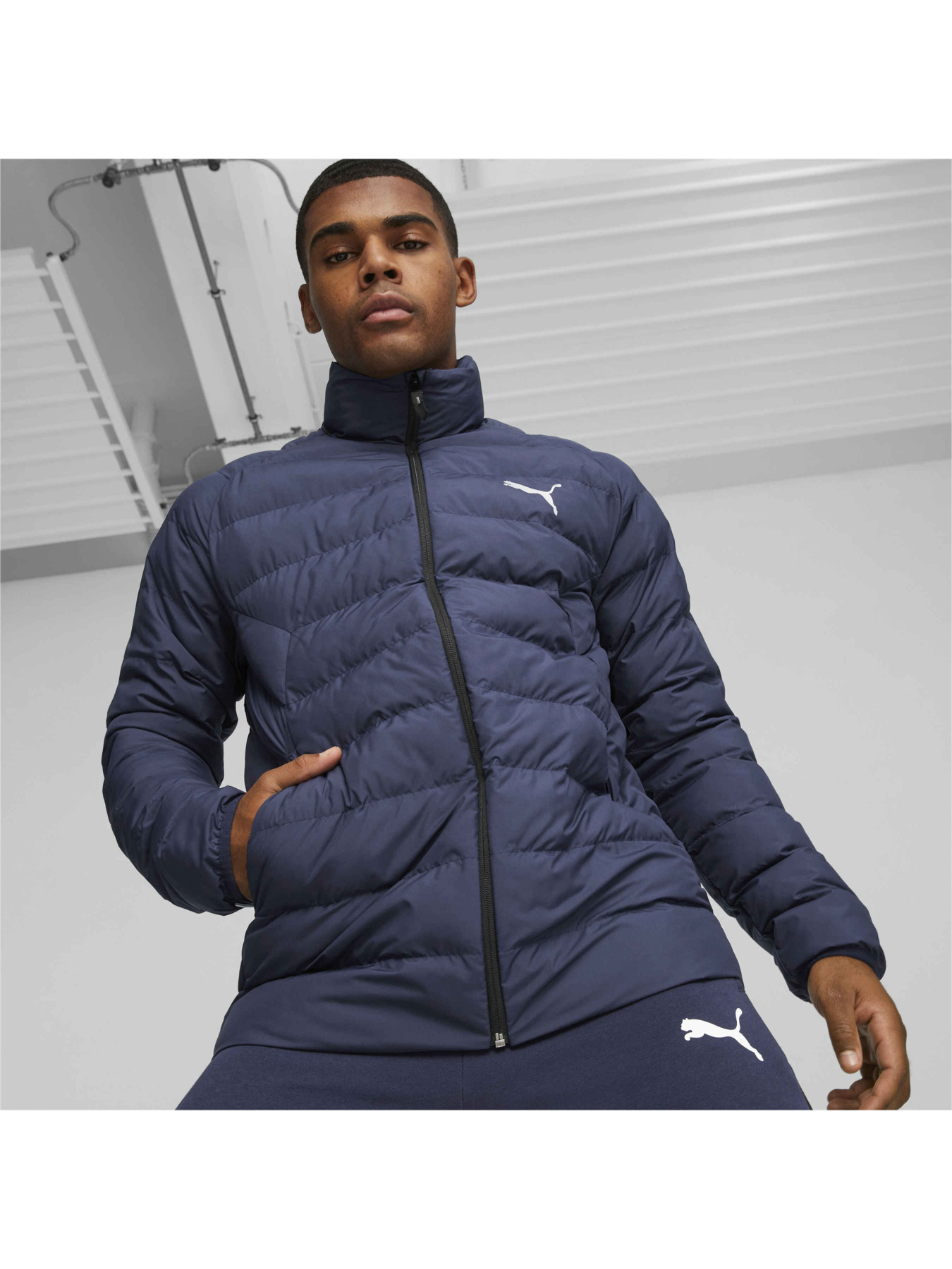 Демисезонная куртка PUMA Active Jacket модель 849357 Фото