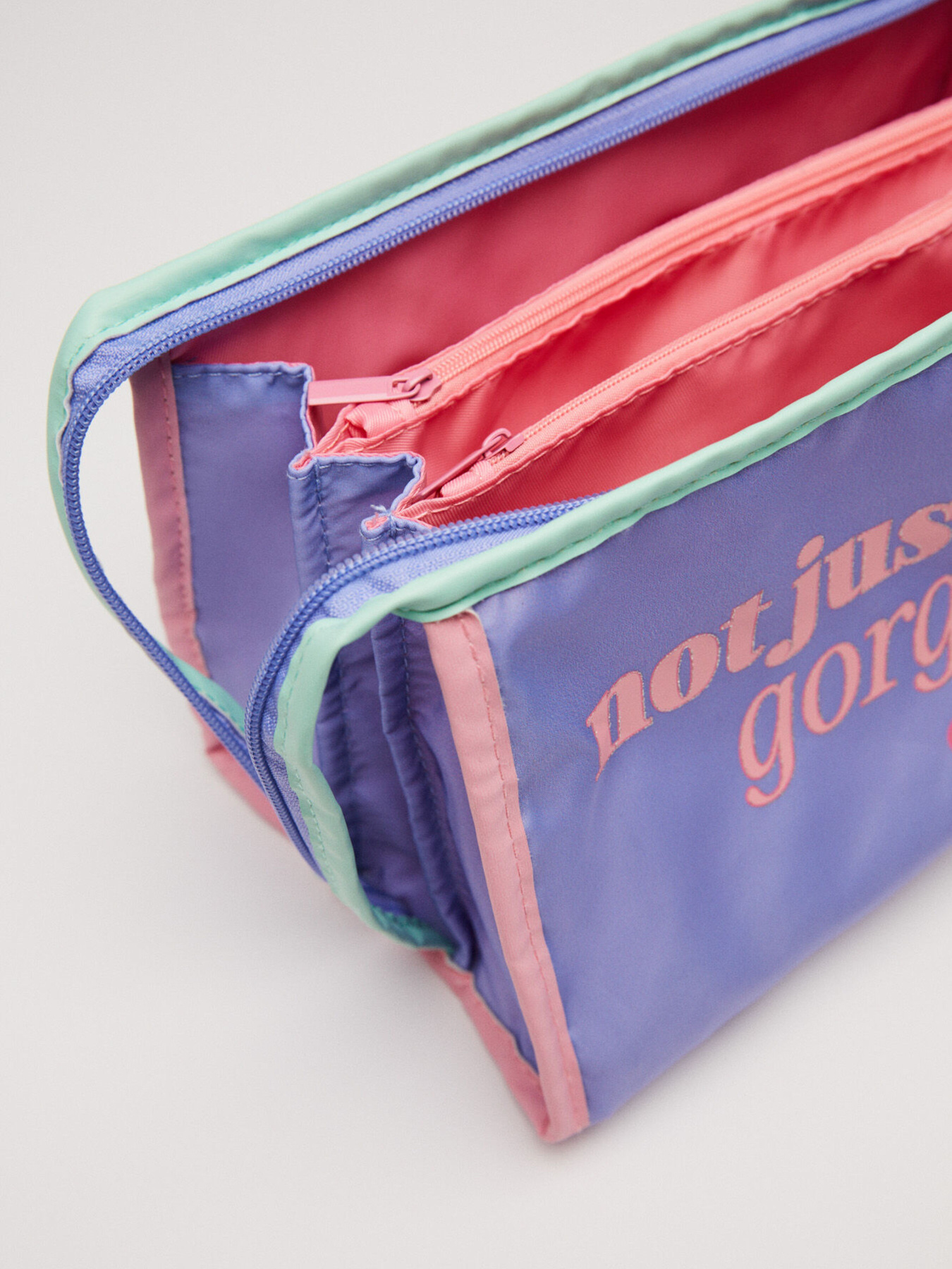 Велика косметичка La Vecina Rubia Women'secret модель 4846939-76 Фото