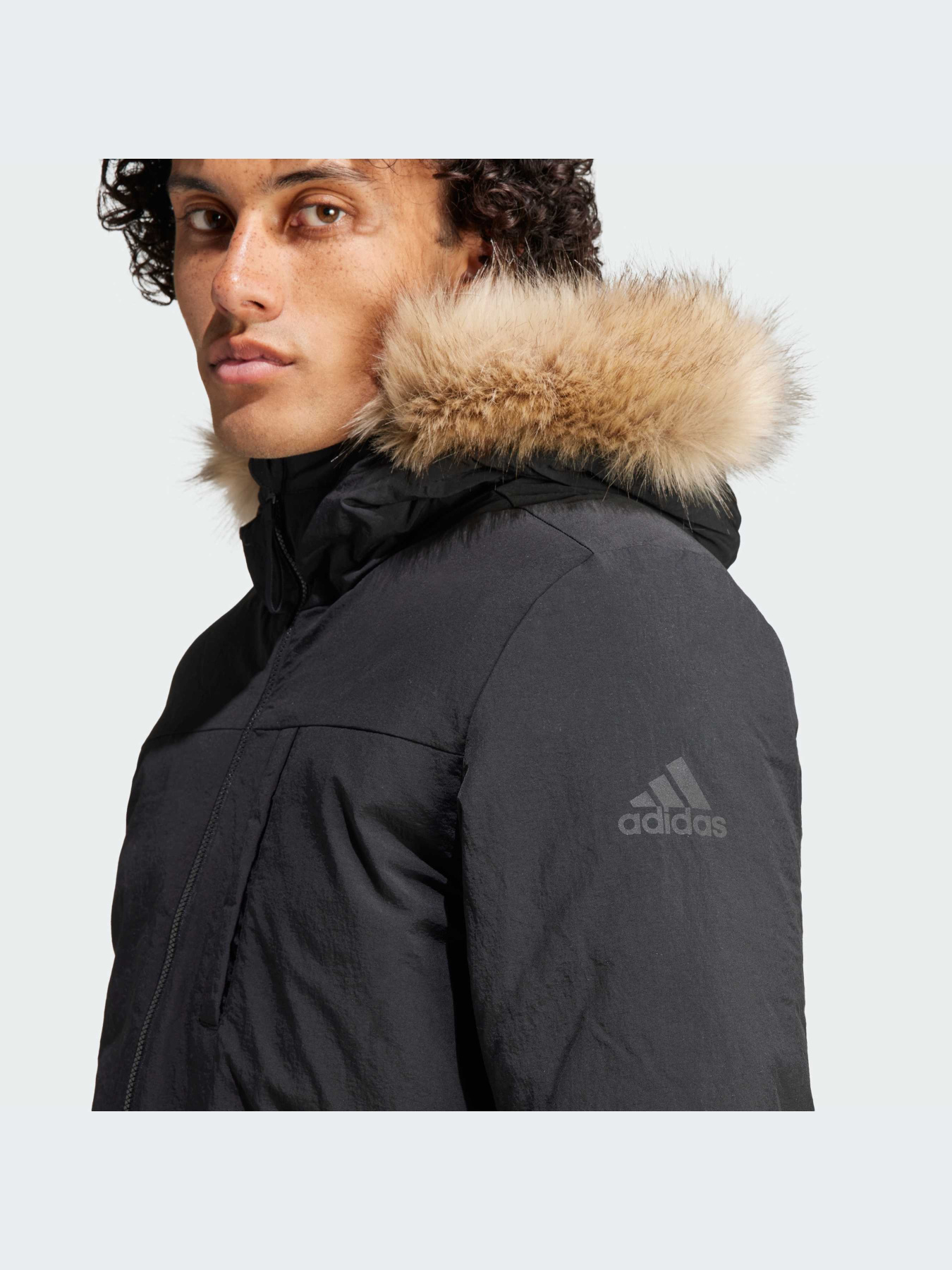 Парка Adidas модель IK0553 Парка Adidas модель IK0553 Фото