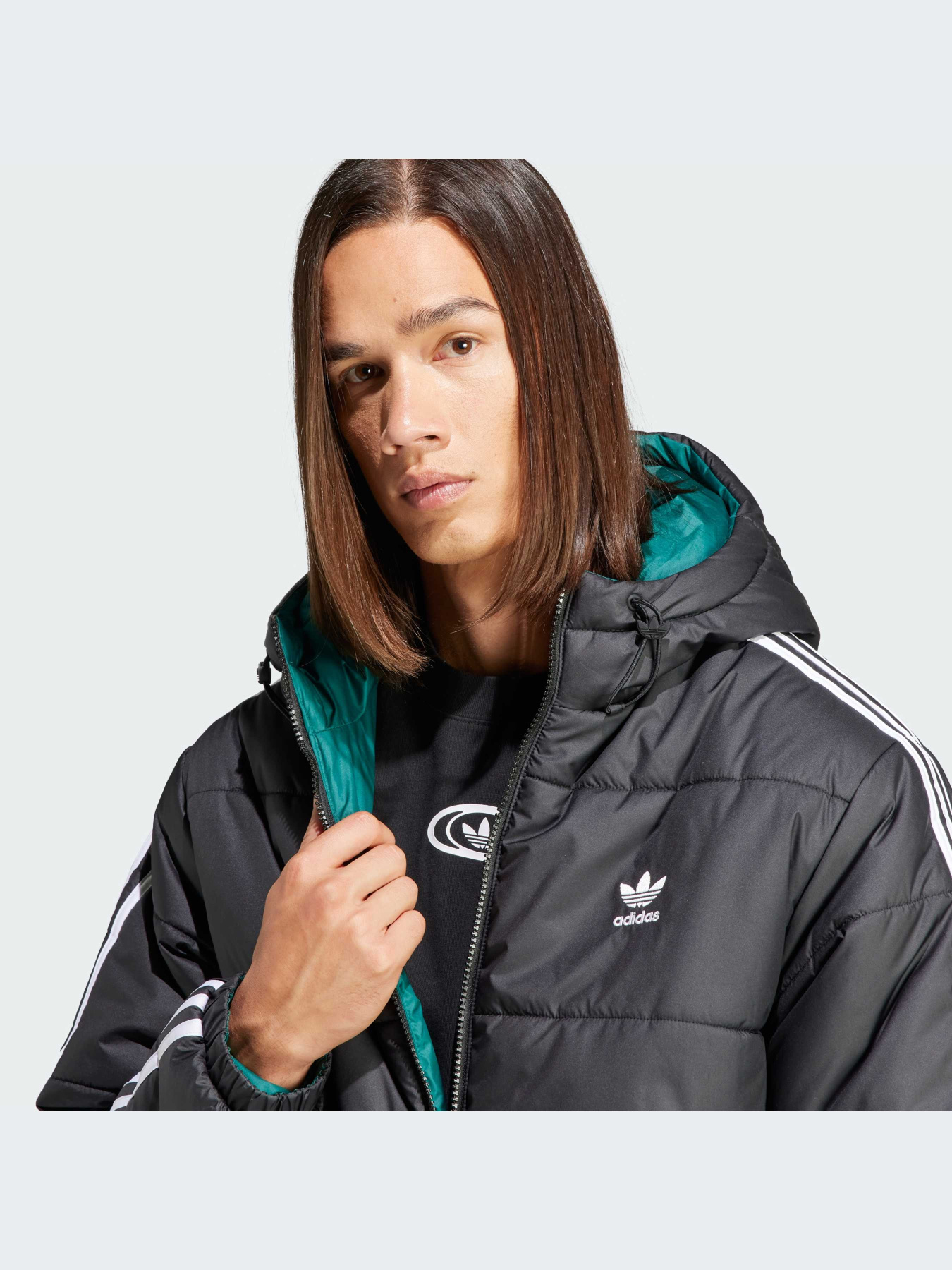 Демісезонна куртка Adidas Adicolor модель HZ0690 Демісезонна куртка Adidas Adicolor модель HZ0690 Фото