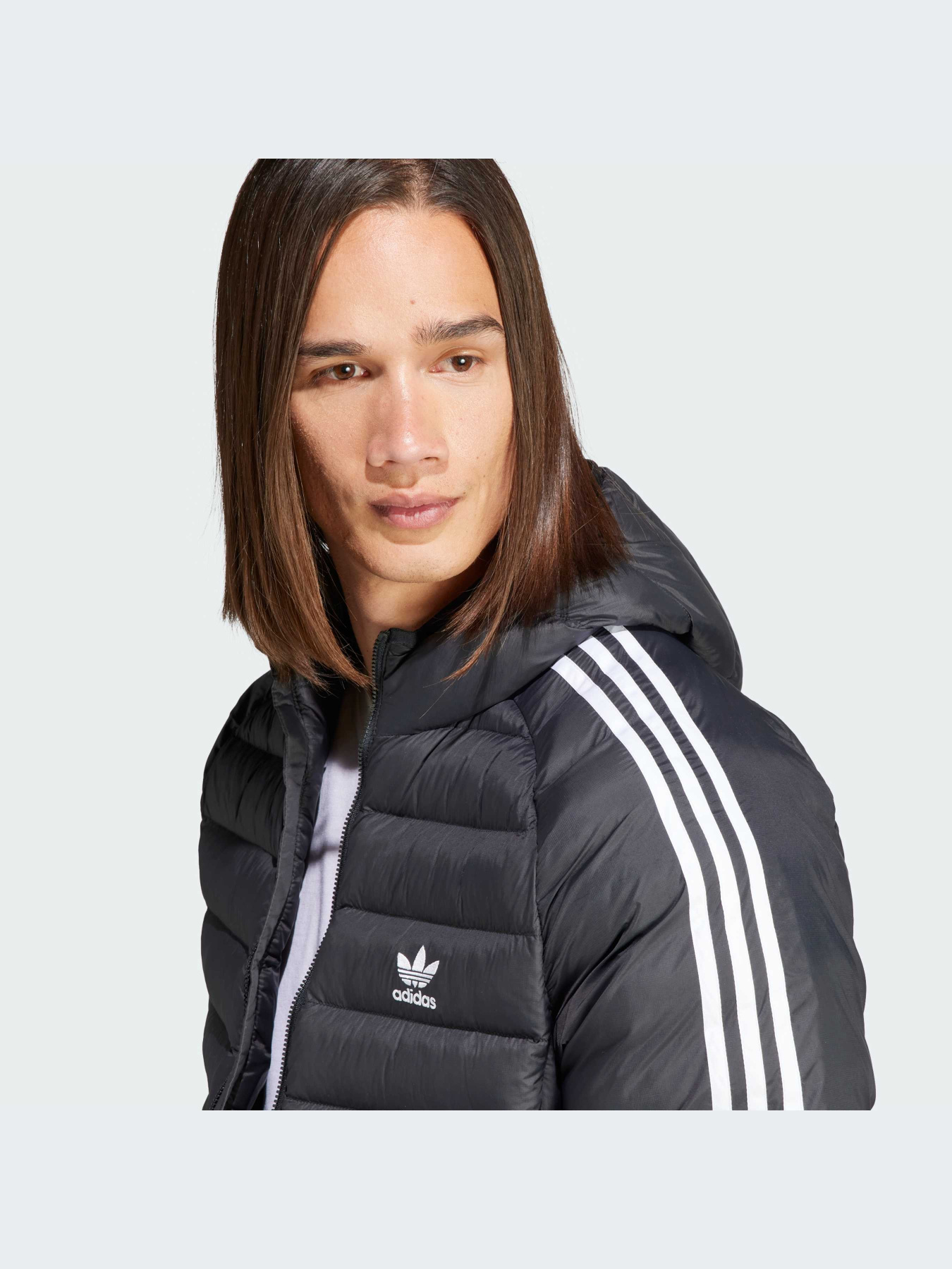 Демисезонная куртка Adidas модель IL2563 Демисезонная куртка Adidas модель IL2563 Фото