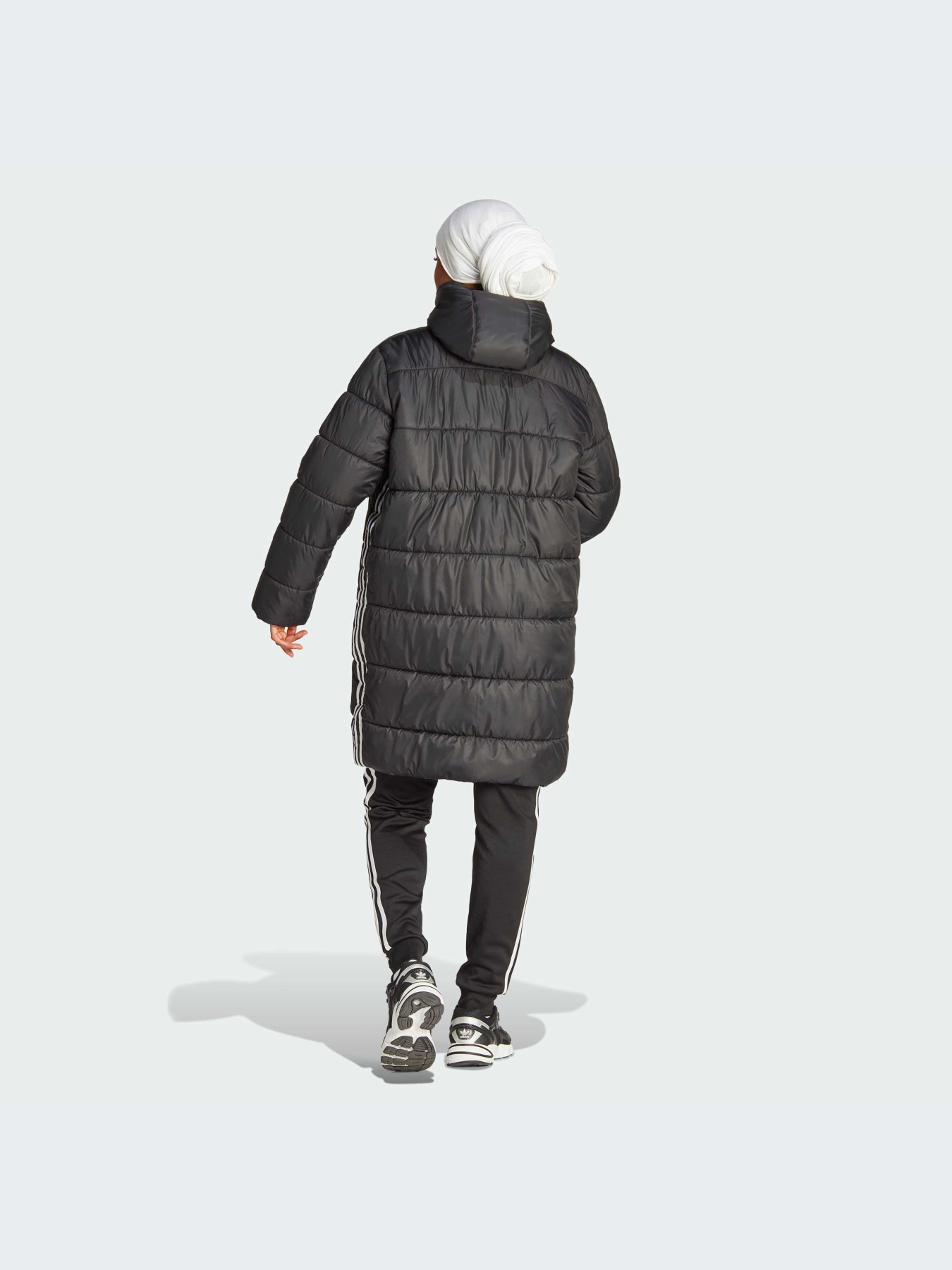 Демісезонна куртка Adidas Adicolor модель II8456 Демісезонна куртка Adidas Adicolor модель II8456 Фото