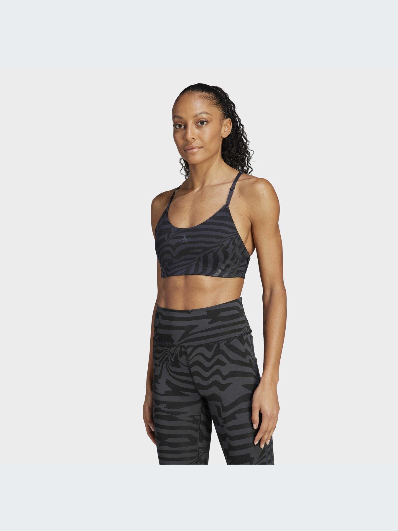 Топ спортивный Adidas 3 Stripes модель HZ1513 Фото