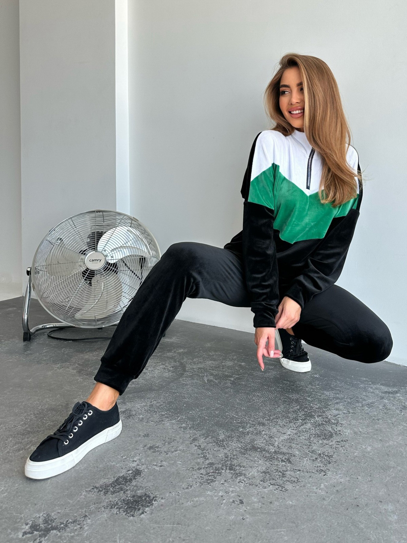 Спортивный костюм ISSA Plus модель SA-421_blackgreen Фото