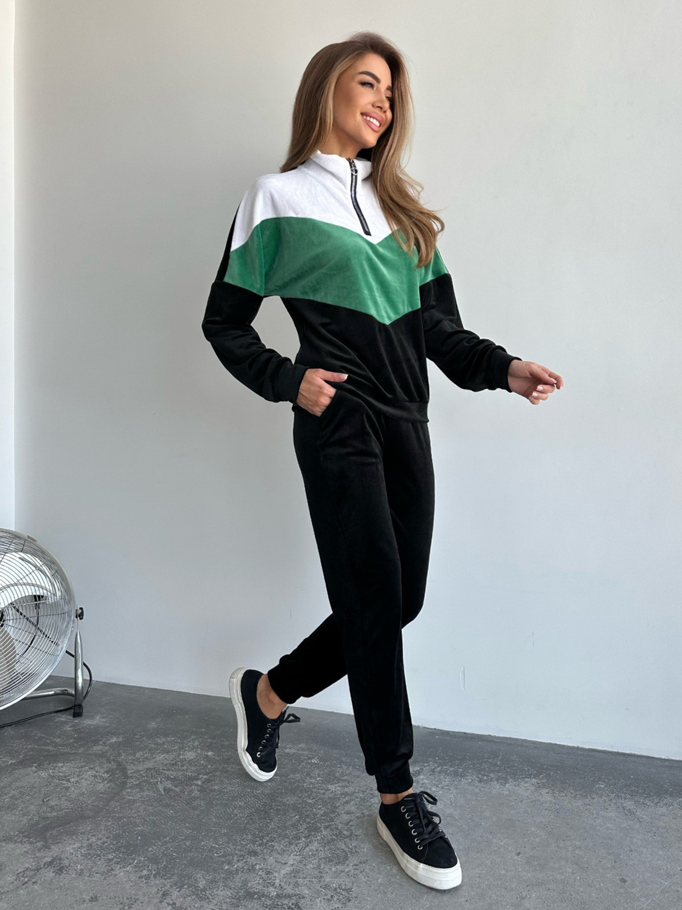 Спортивный костюм ISSA Plus модель SA-421_blackgreen Фото