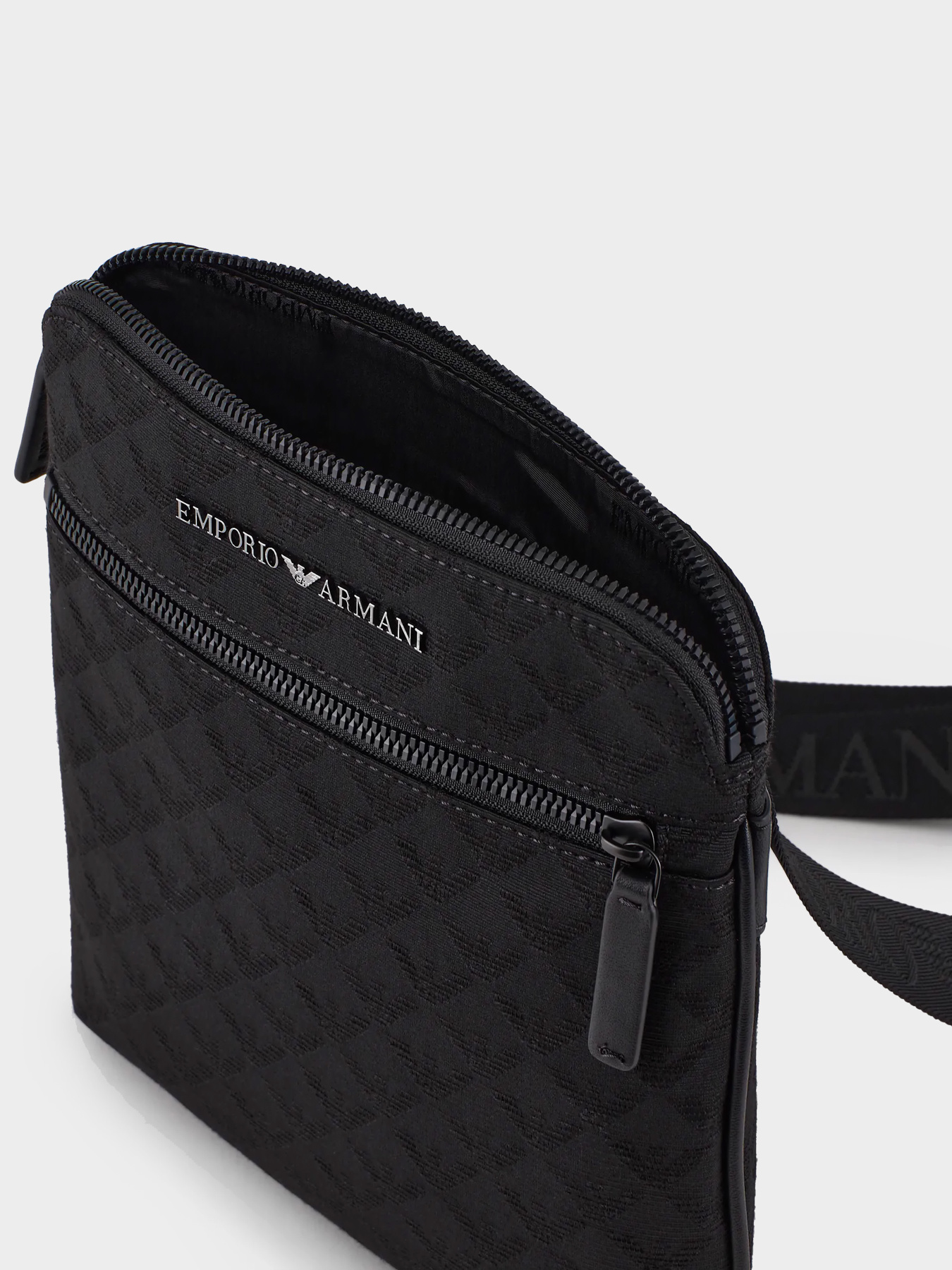 Сумки Emporio Armani модель Y4M185-Y022V-81336 Фото