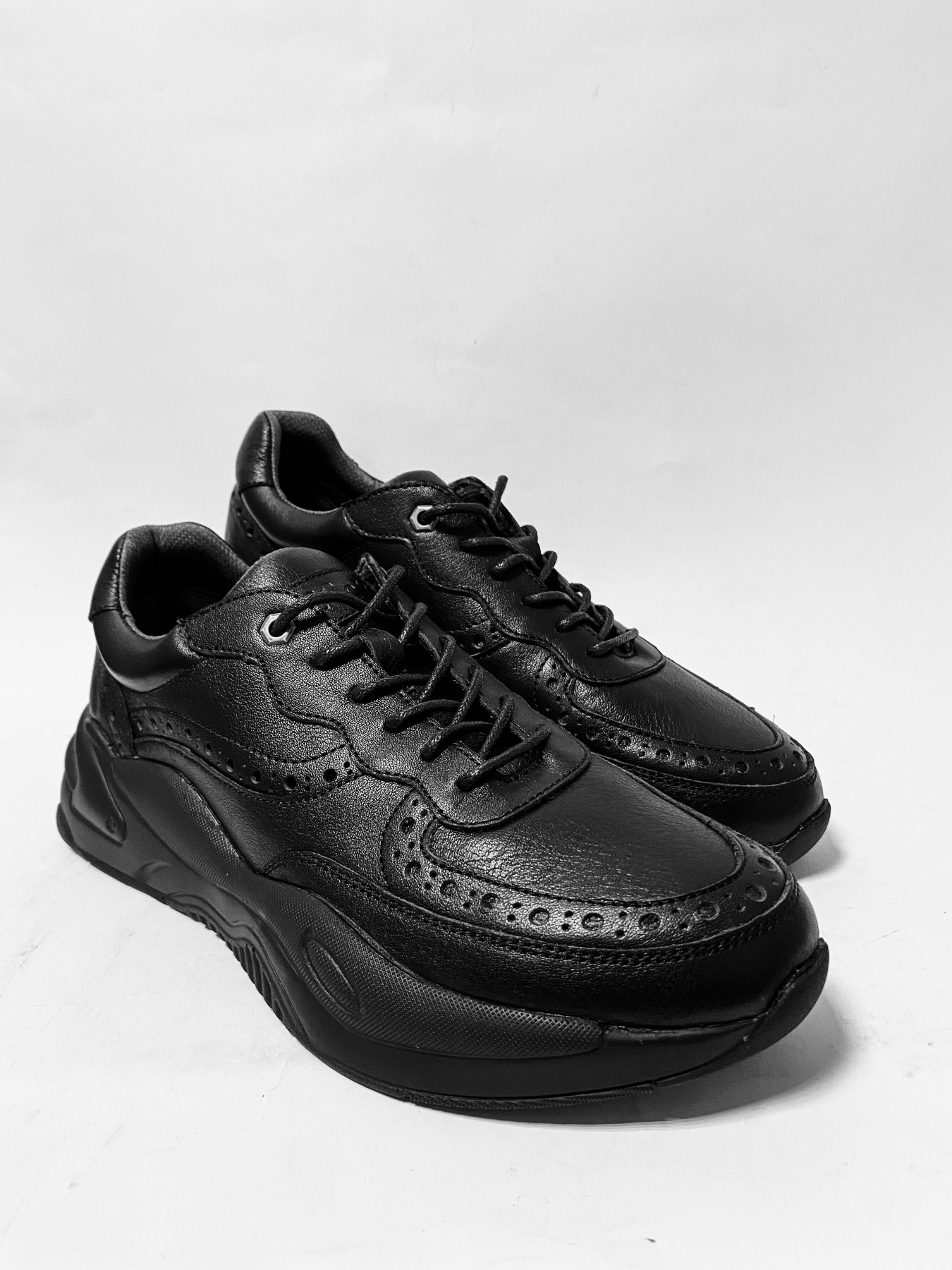 Кроссовки Legessy модель FLOYD Фото