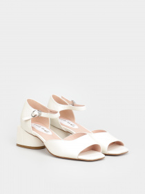 Босоніжки It-girl модель Y3699J763-6249AL_white Босоніжки It-girl модель Y3699J763-6249AL_white Фото