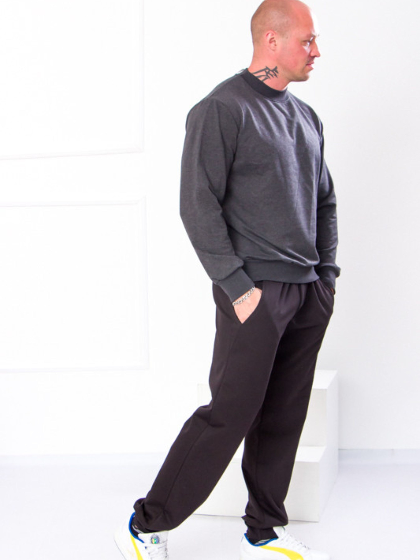 Джоггеры Носи своє модель 8025-023-chornij Фото