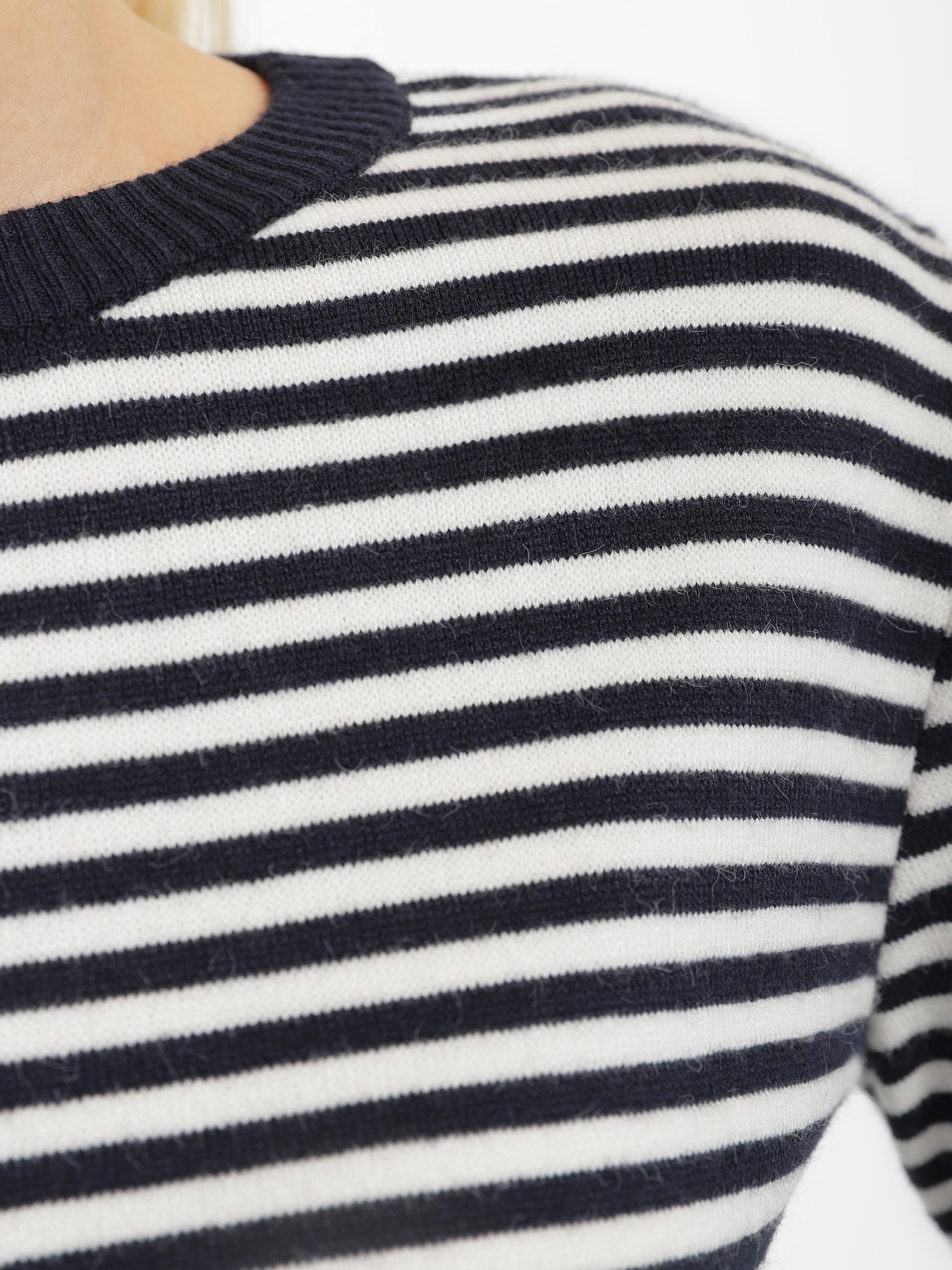 Джемпер Sewel модель JW915362100 Фото