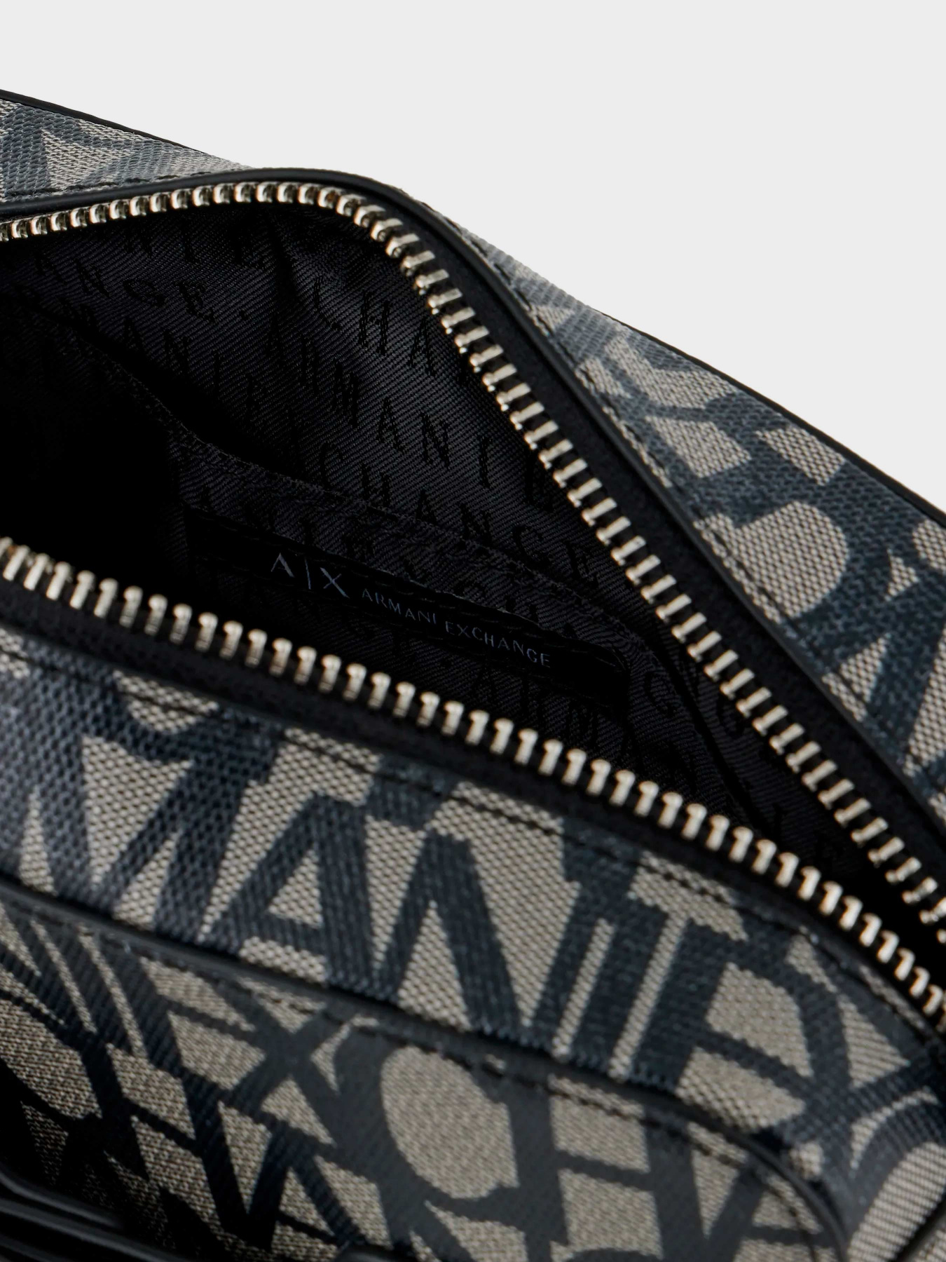 Сумки Armani Exchange модель 942699-3F742-00850 Фото