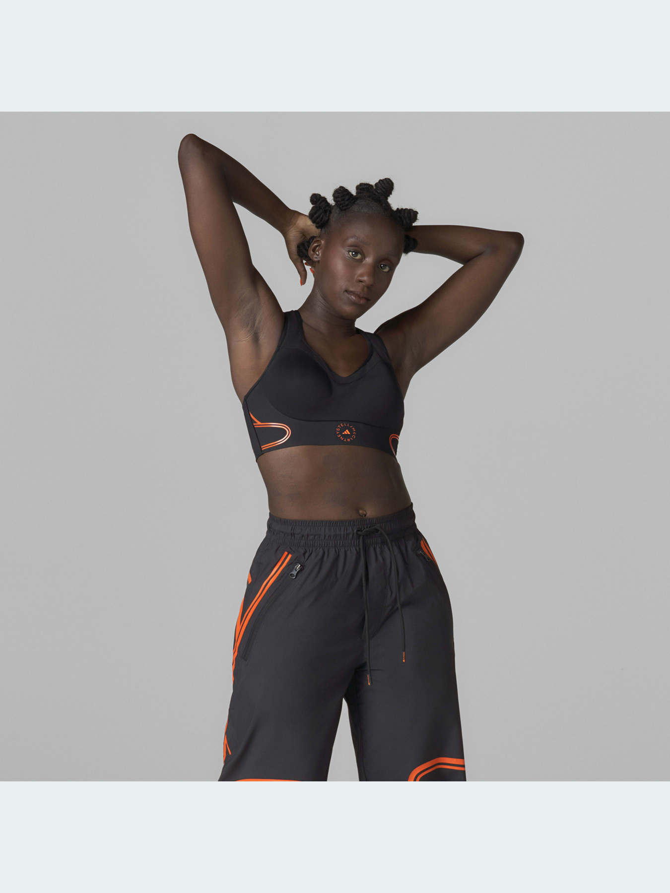 Топ спортивный Adidas модель HF8999 Фото