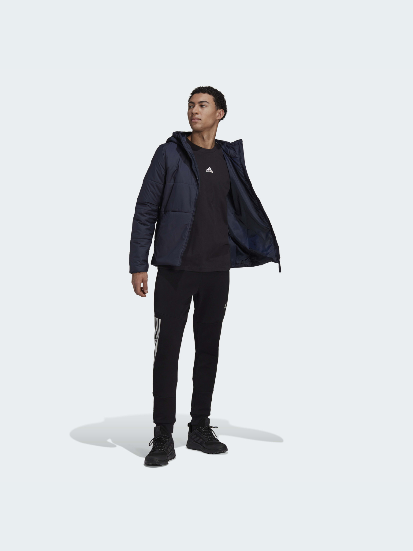 Демісезонна куртка Adidas 3 Stripes модель HG6270 Демісезонна куртка Adidas 3 Stripes модель HG6270 Фото