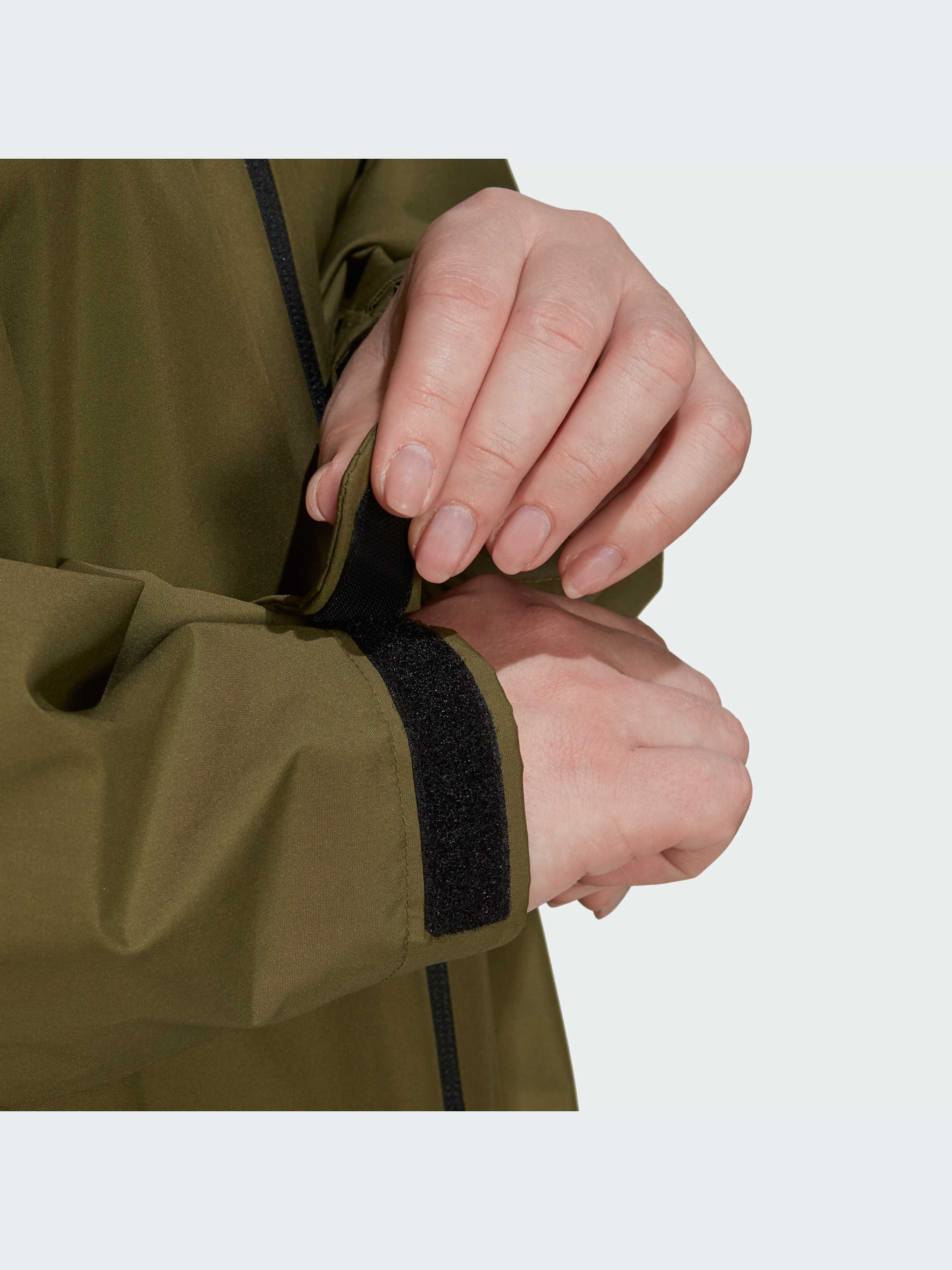 Демісезонна куртка Adidas модель HF8712 Фото