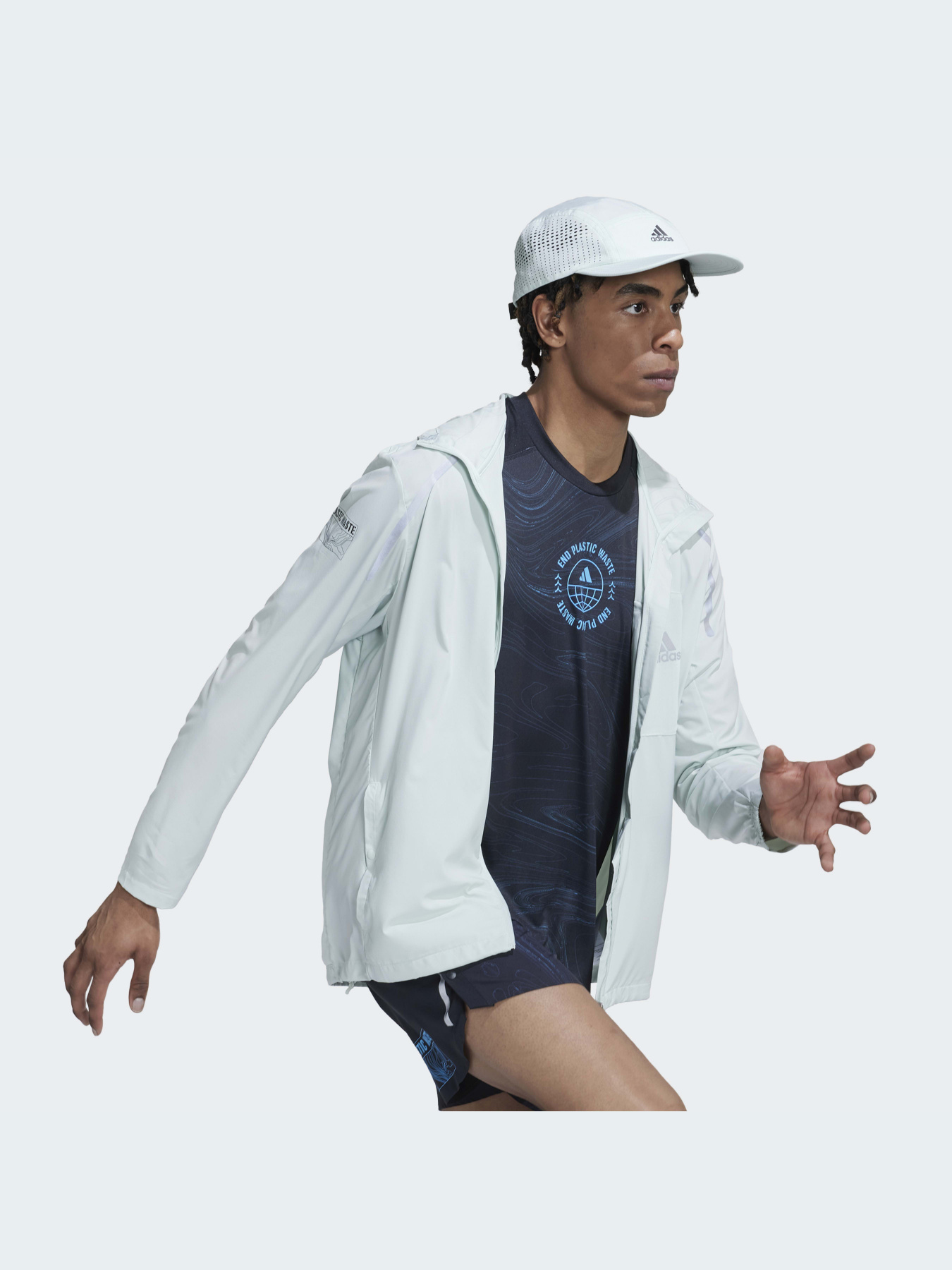 Ветровка Adidas модель HF8760 Ветровка Adidas модель HF8760 Фото