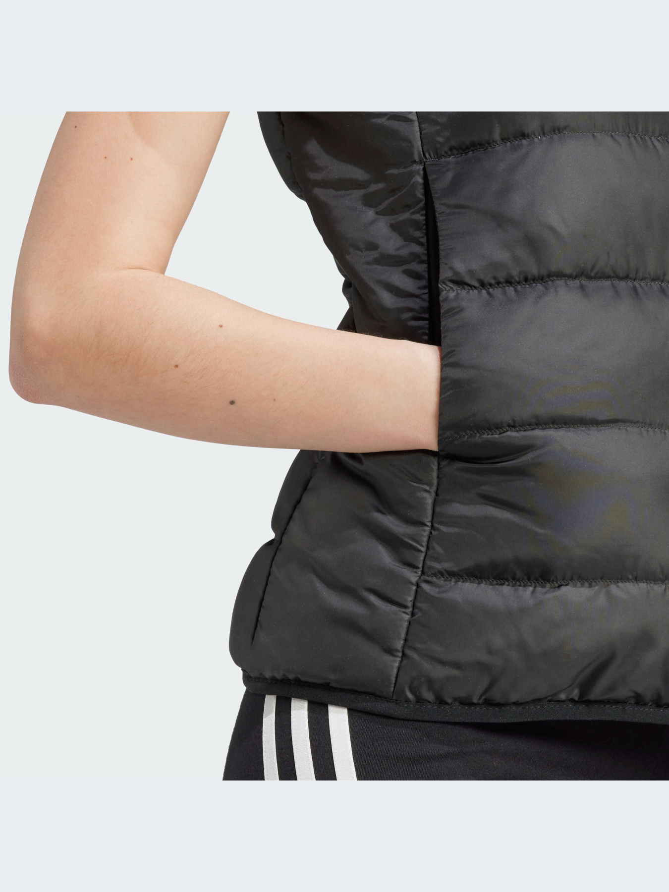 Утеплений жилет Adidas модель HZ8484 Фото