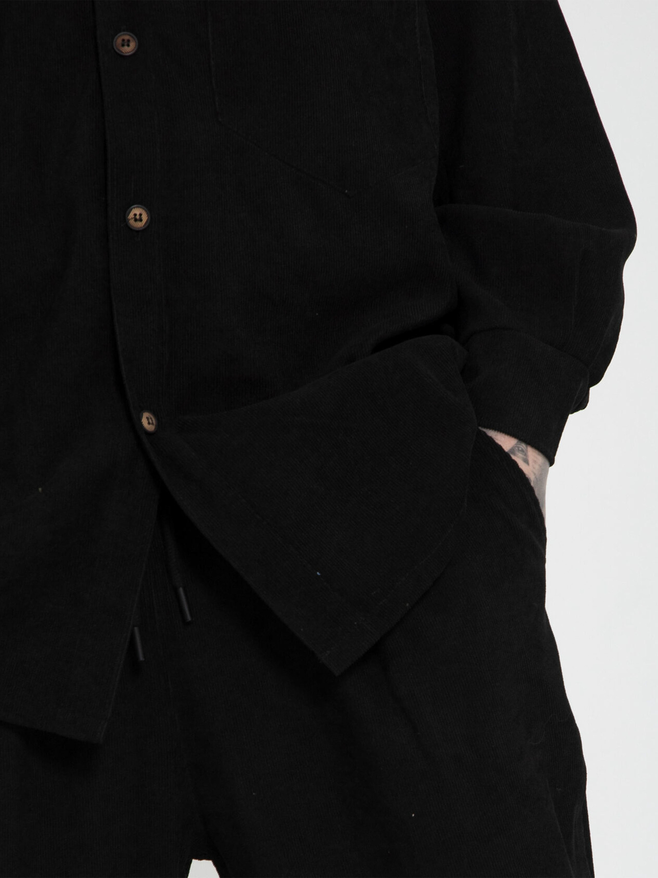 Сорочка IJ модель ij-sorochka-velvet-black-men Фото