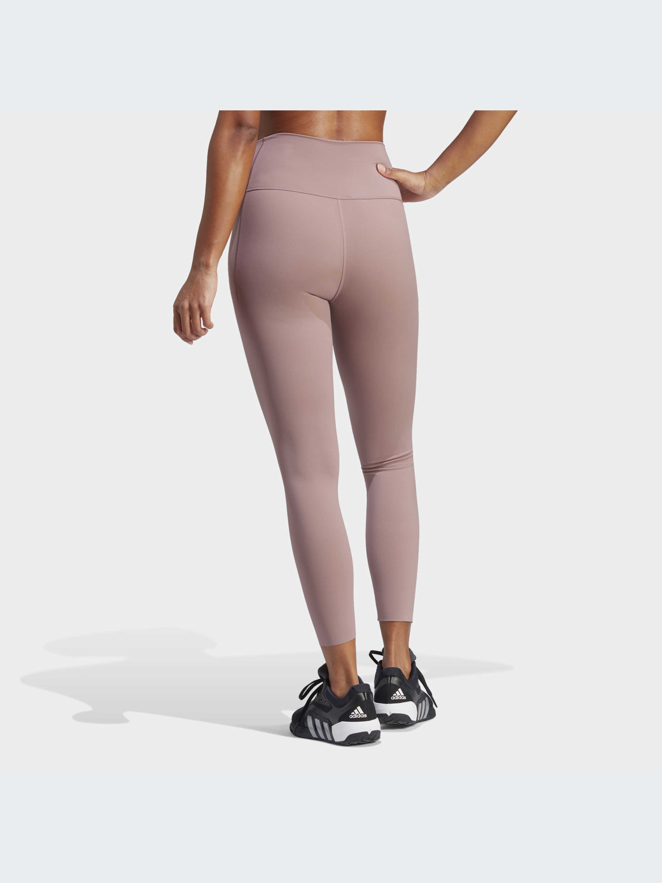 Спортивные леггинсы Adidas модель HZ4238 Спортивные леггинсы Adidas модель HZ4238 Фото