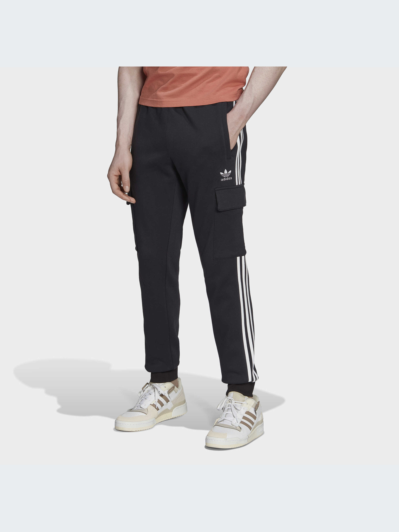 Карго Adidas Adicolor модель HK9689 Карго Adidas Adicolor модель HK9689 Фото