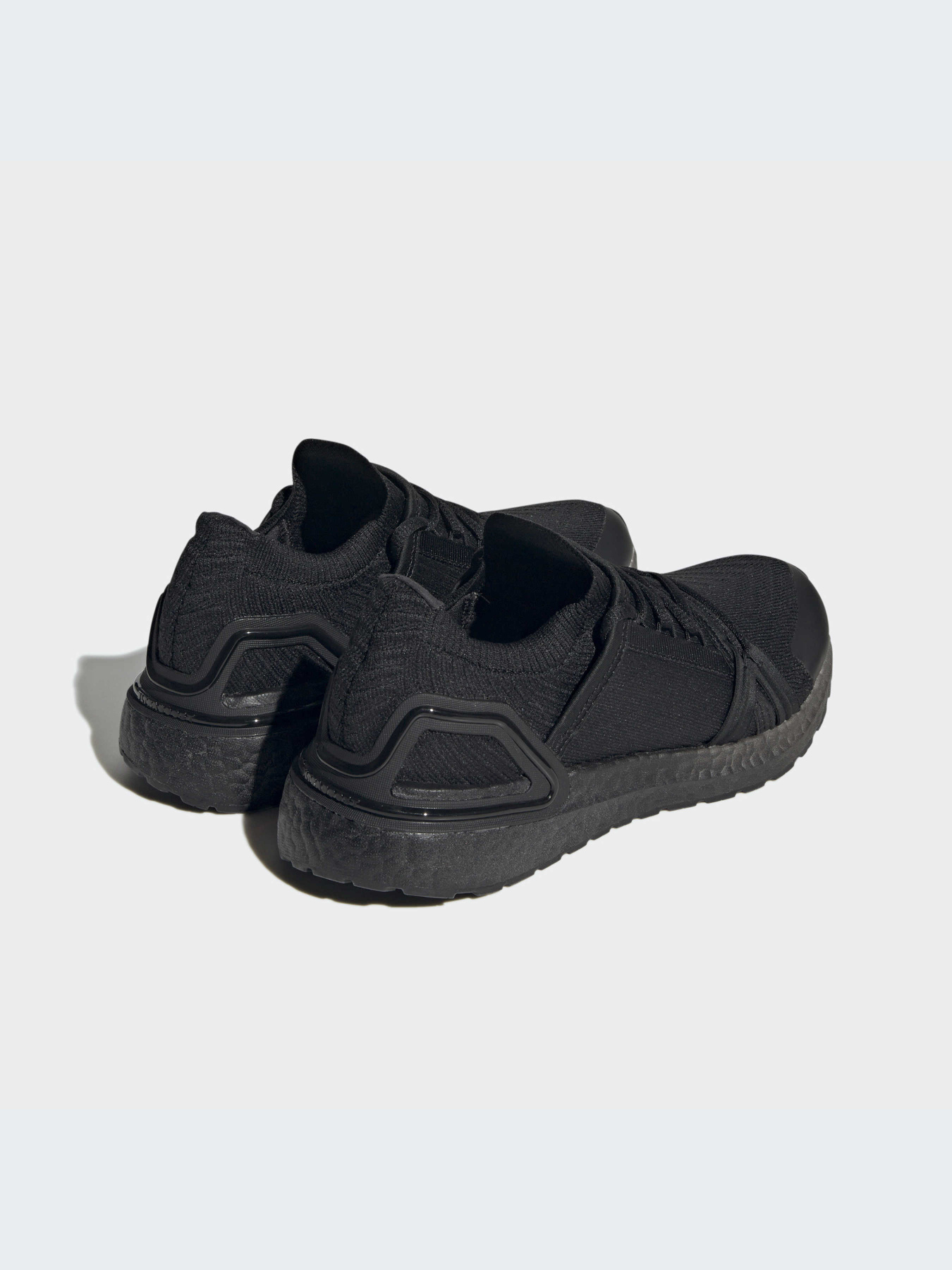 Кросівки для бігу Adidas Ultraboost модель HP3217 Фото