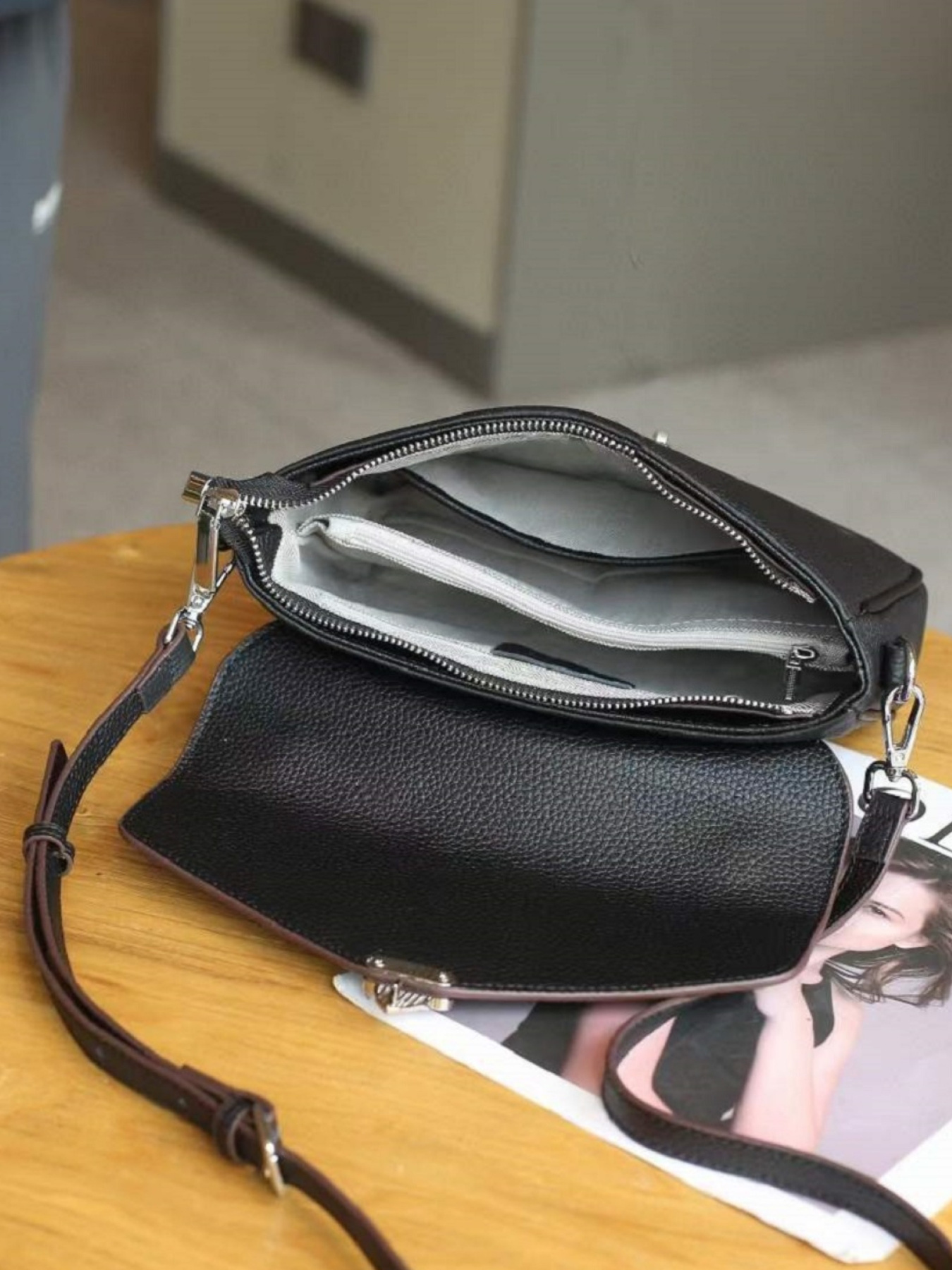 Кросс-боди RoyalBag модель B24-W-5015A Фото